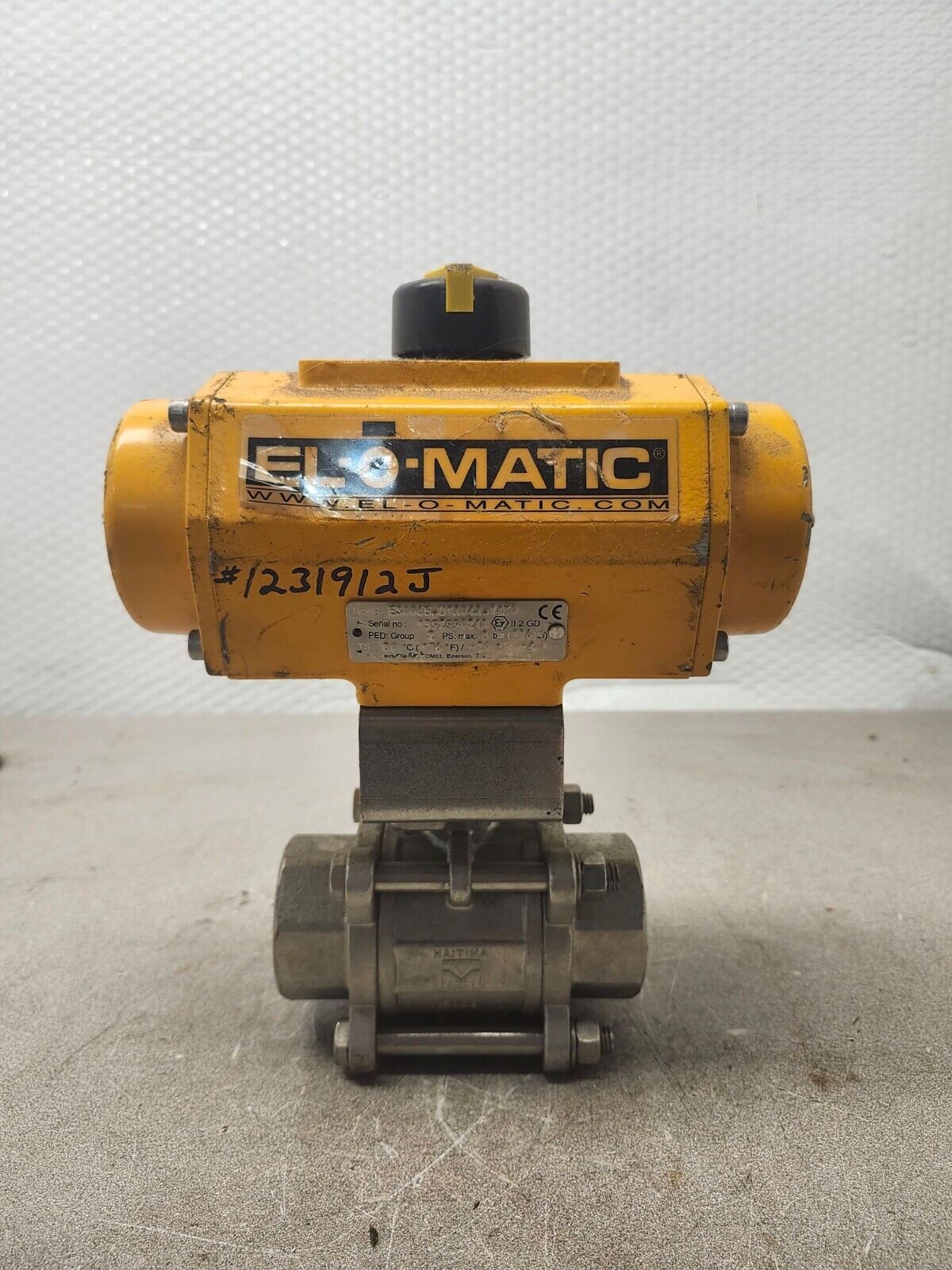 USED EMERSON ELOMATIC PNEUMATIC ACTUATOR ES0065U1A04A14K0 WITH 1 1/2 CF8M BALL V