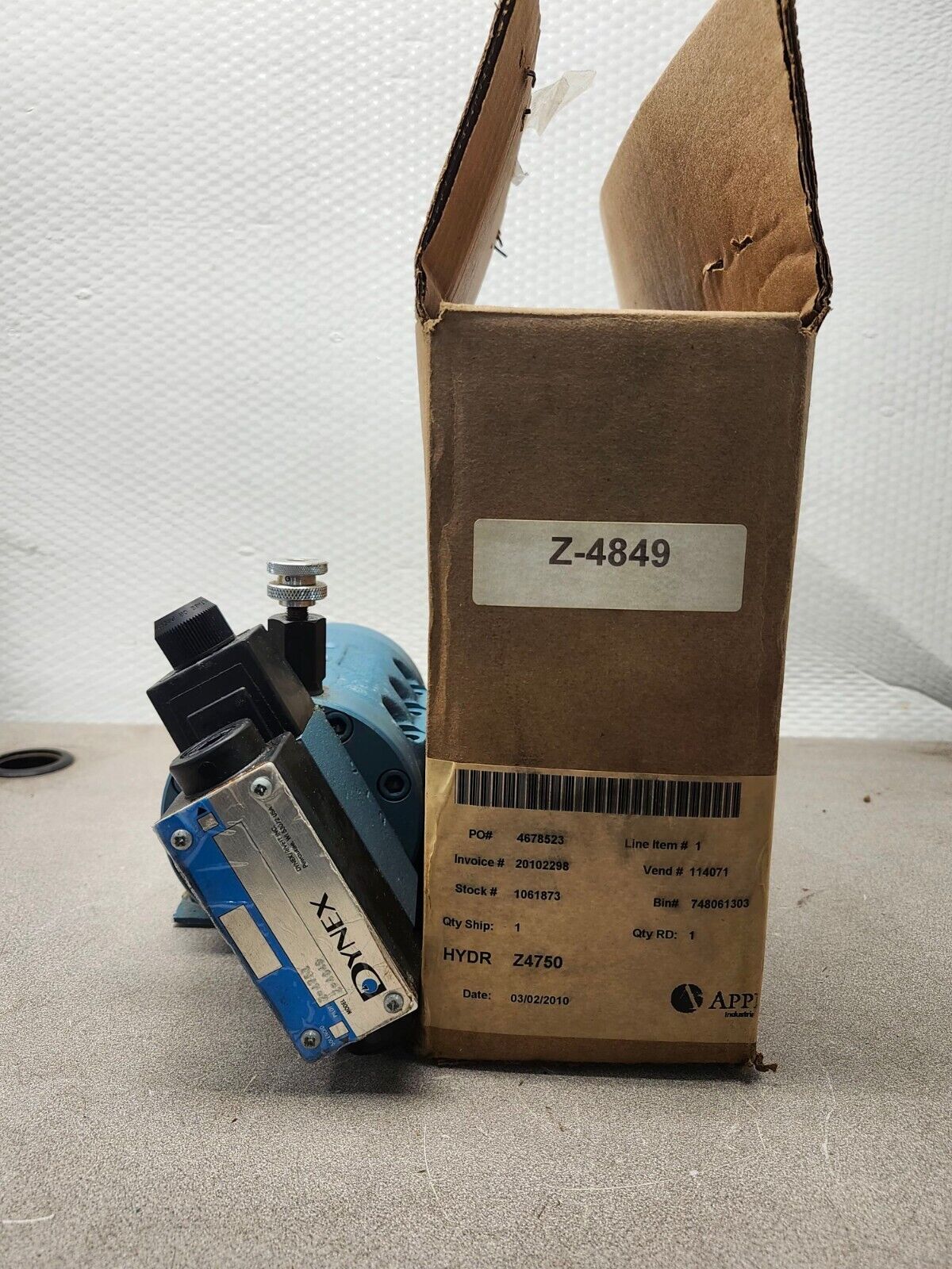 NEW IN BOX DYNEX SOLENOID VALVE Z-4849