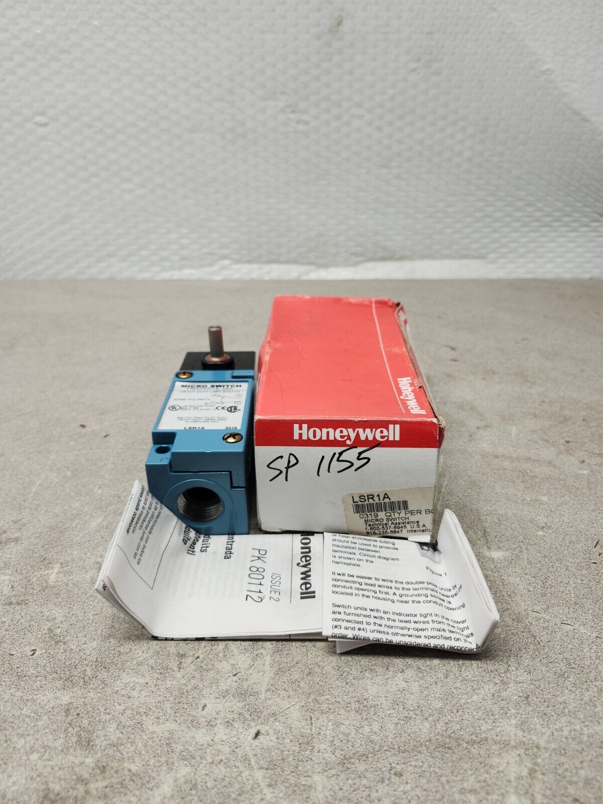 NEW IN BOX HONEYWELL HEAVY DUTY LIMIT SWITCH LSR1A