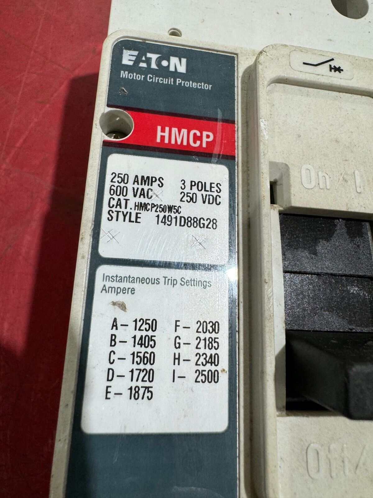 USED CUTLER-HAMMER EATON HMCP 3 POLE 250AMP CIRCUIT BREAKER HMCP250W5C