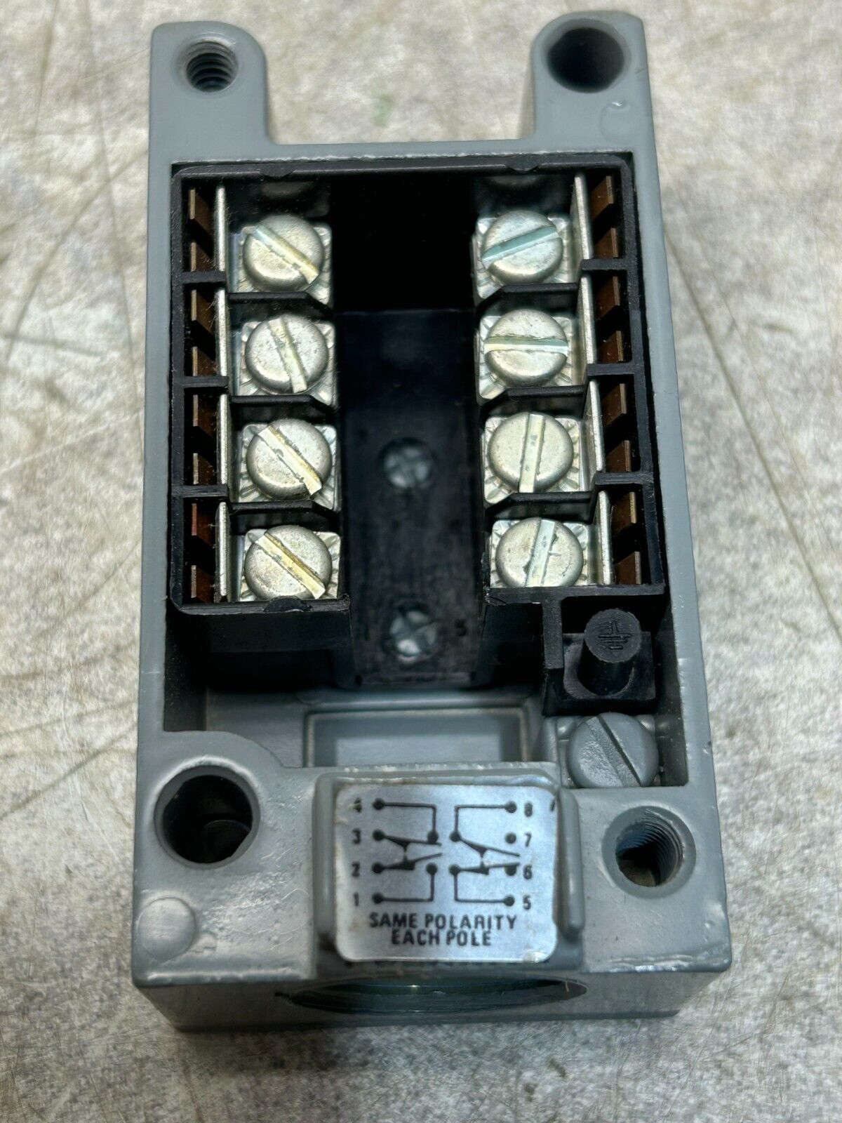 44040931