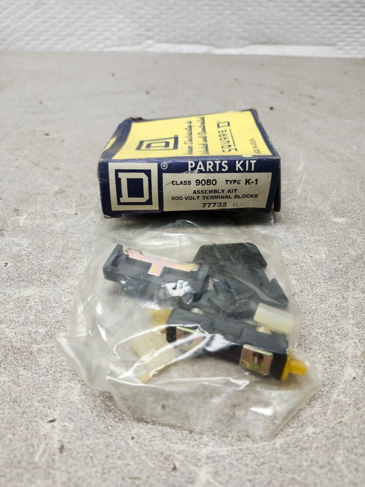 NEW IN BOX SQUARE D ASSEMBLY KIT 9080 K-1 77732