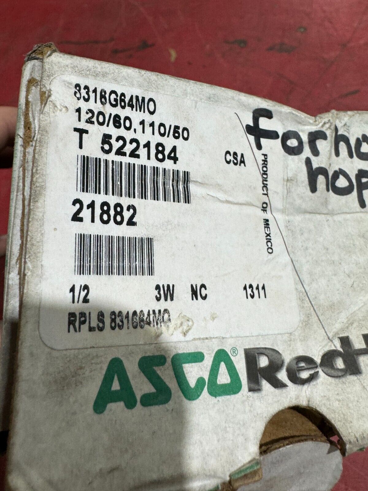 NEW IN BOX ASCO RED HAT SOLENOID VALVE 1/2" PIPE 110/120V. COIL 8316G64MO
