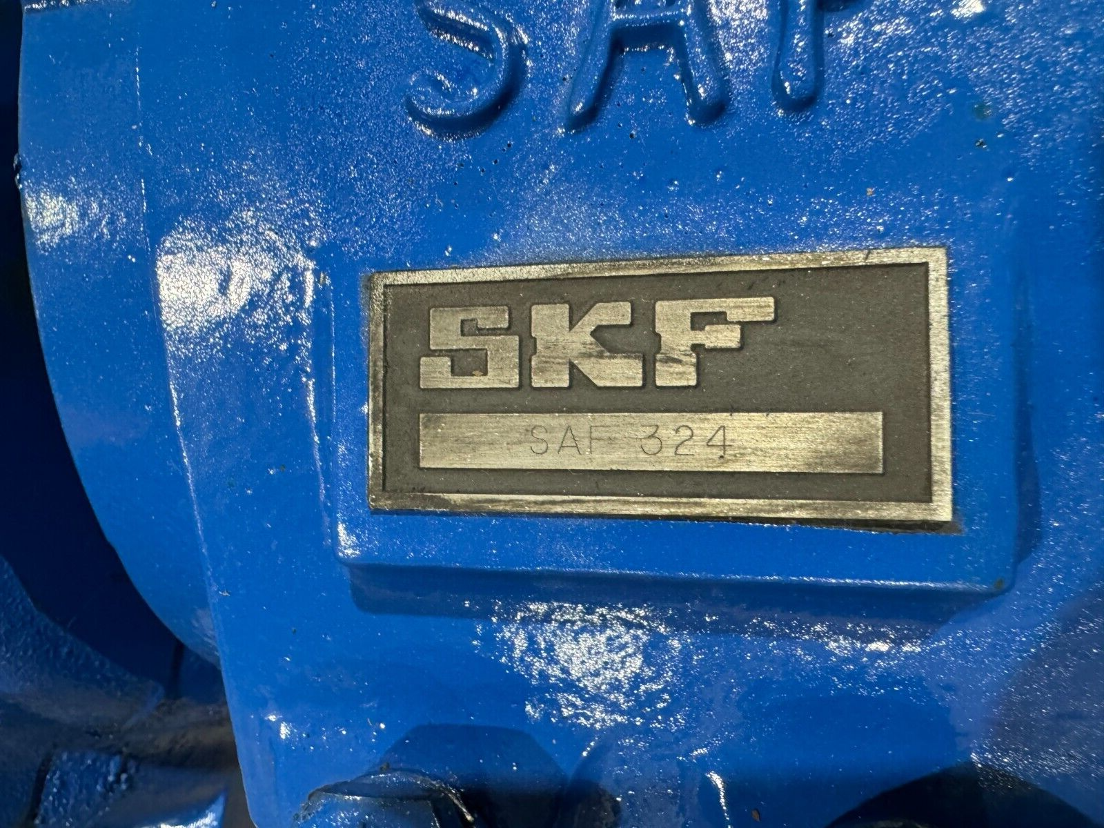 NEW SKF 4-BOLT SPLIT PILLOW BLOCK BEARING HOUSING SAF 324