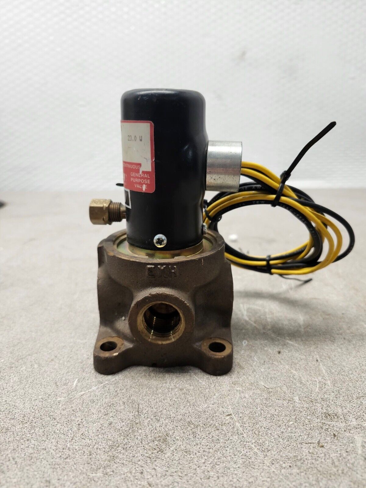 NEW NO BOX HUMPHREY PRODUCTS 3WAY Vacuum valve VA500AE2-3