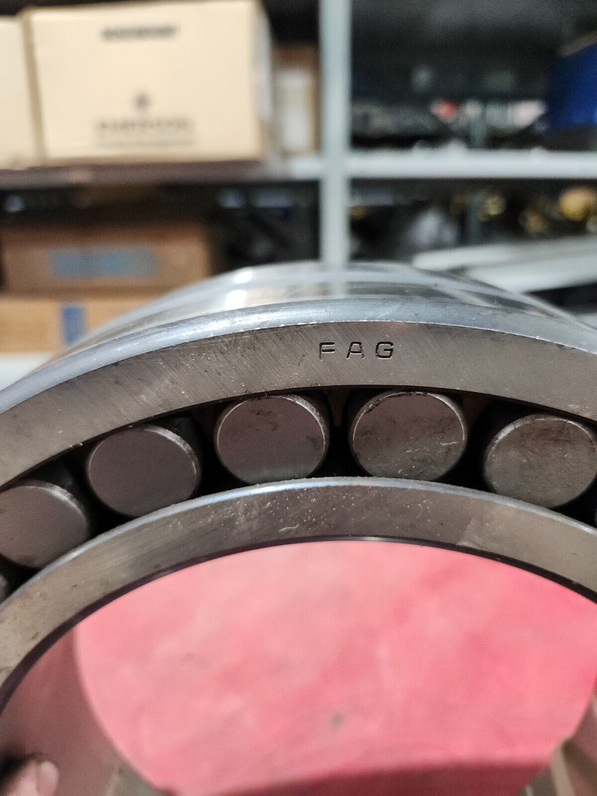 NEW NO BOX FAG SPHERICAL ROLLER BEARING 23038 S