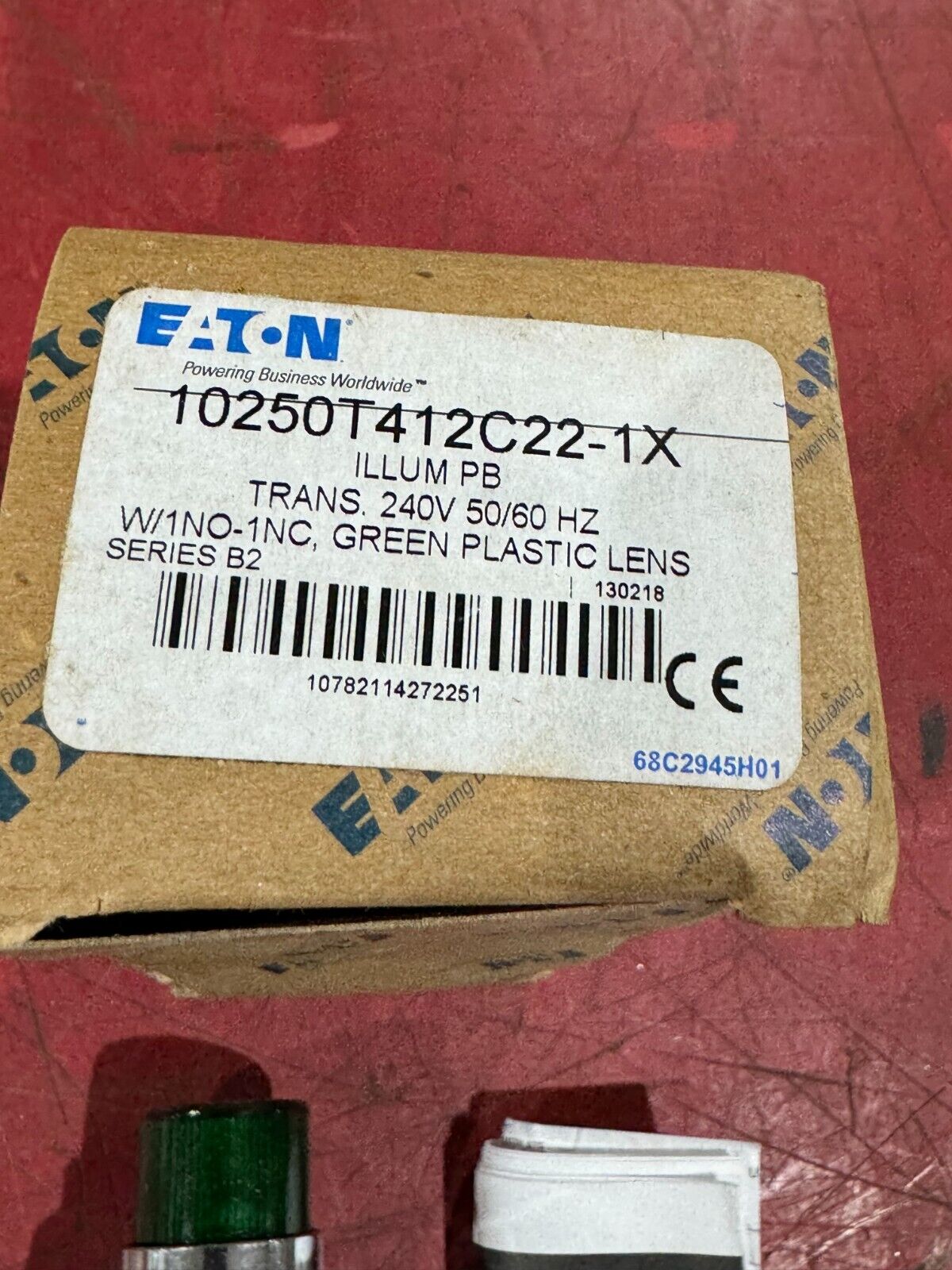 NEW IN BOX EATON GREEN PUSH BUTTON 10250T412C22-1X