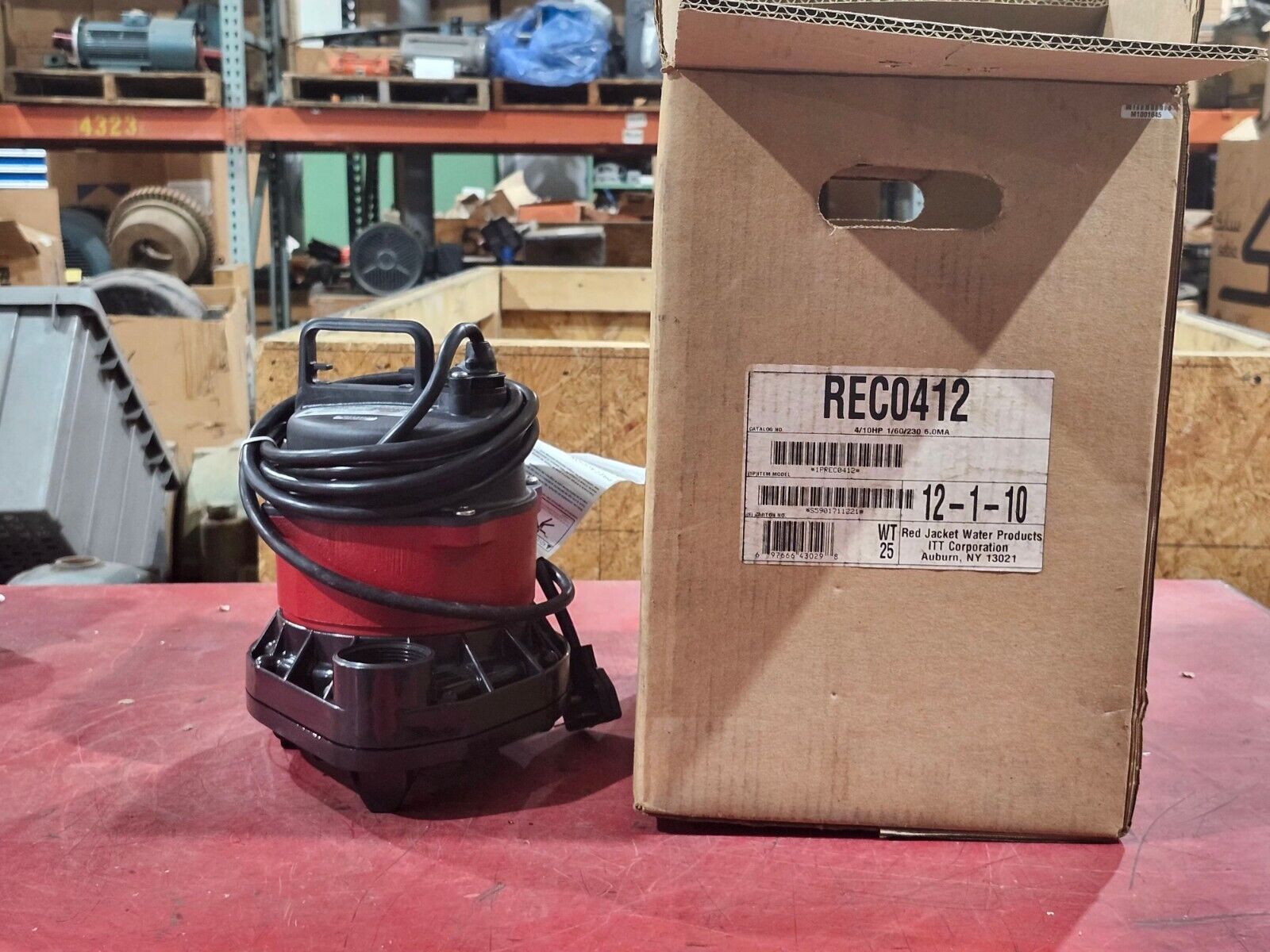 NEW IN BOX ITT RED JACKET 4/10HP 230V. SUBMERSIBLE PUMP REC0412