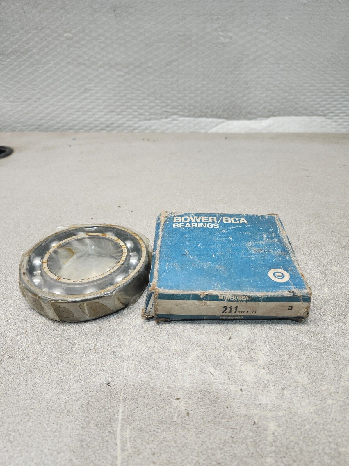 NEW IN BOX BOWER/BCA BEARINGS 2.11 7V04 01