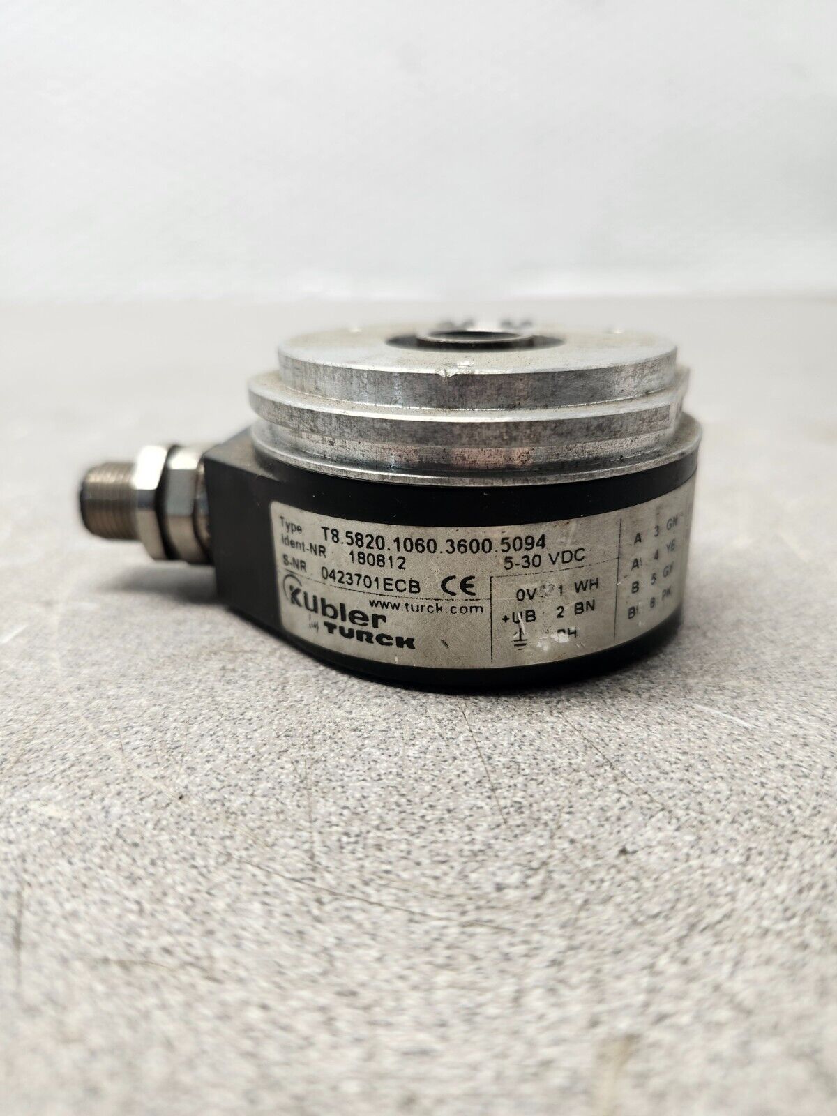 USED Turck Kubler Encoder Sensor 5-30VDC 36K Pulse T8.5820.1060.3600.5094