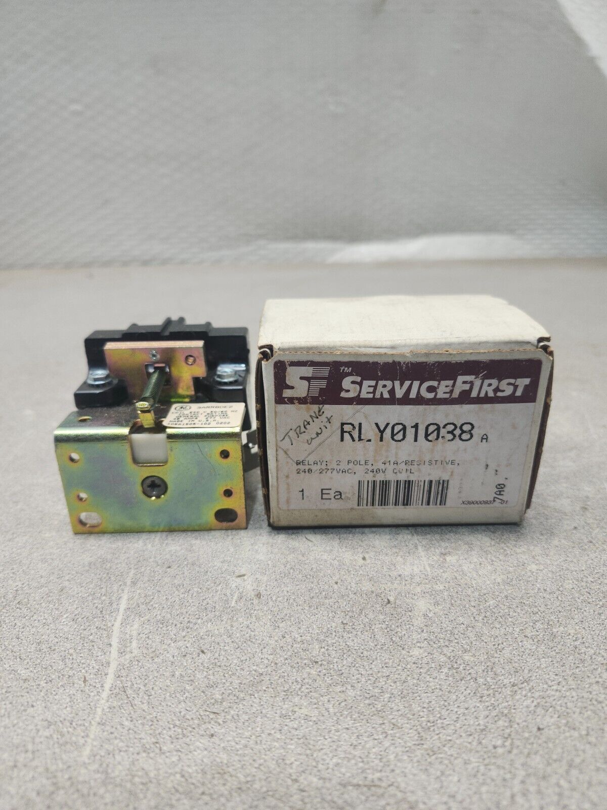 NEW IN BOX SERVICE FIRST RELAY 2P, 240V COIL RLY01038