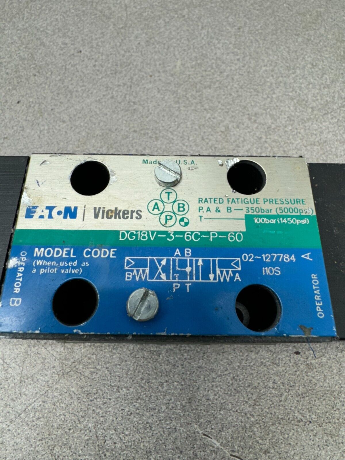 NEW EATON VICKERS HYDRAULIC DIRECTIONAL VALVE DG18V-3-6C-P-60