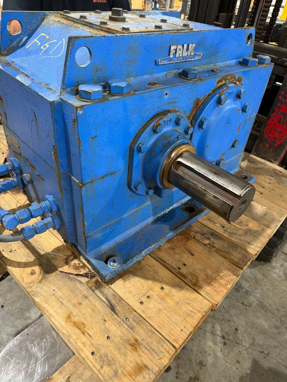 USED FALK ENCLOSED GEAR DRIVE SPEED REDUCER 1.898 RATIO 385A1-AS