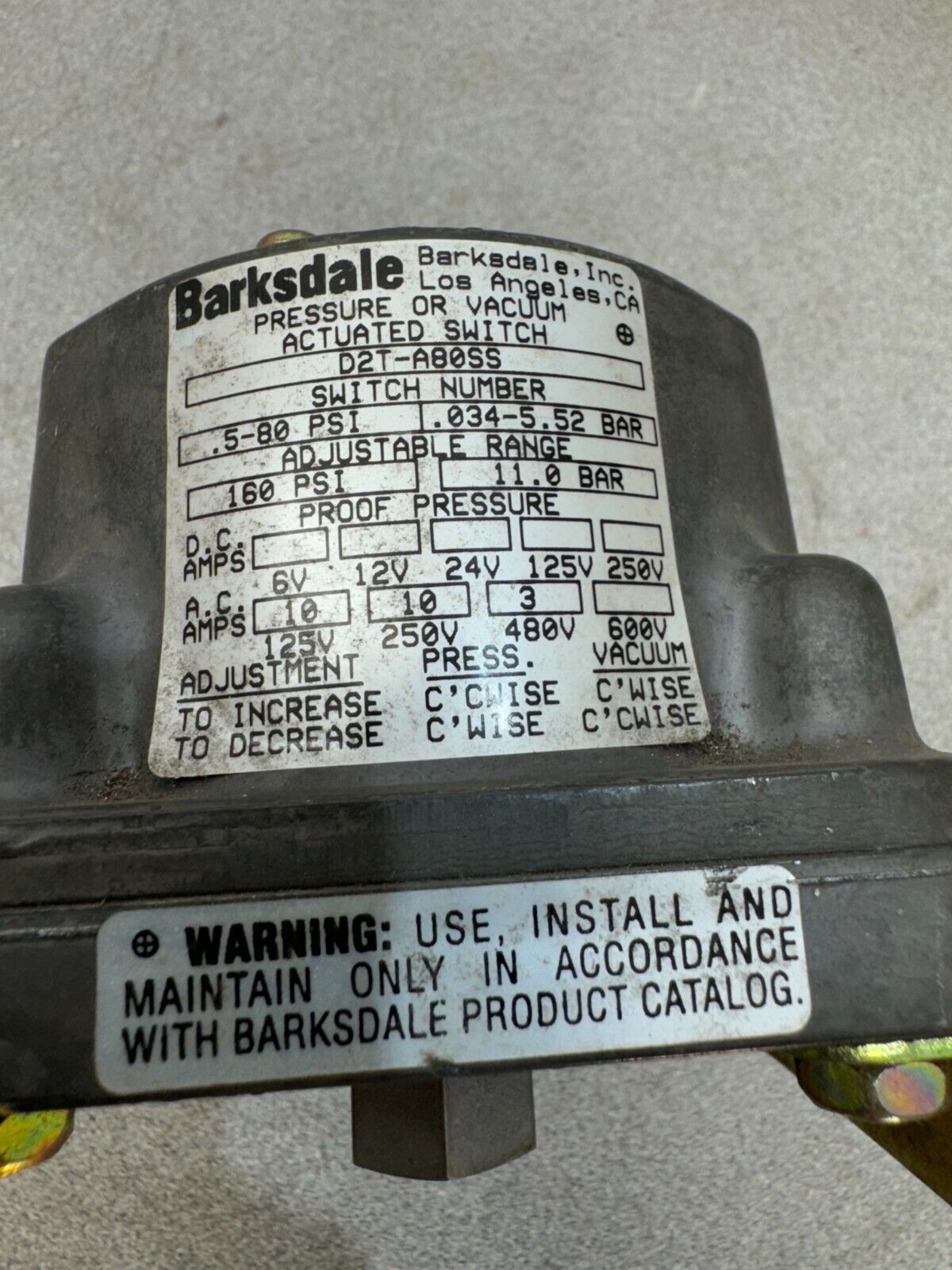 NEW BARKSDALE PRESSURE OR VACUUM ACTUATED SWITCH D2T-A80SS