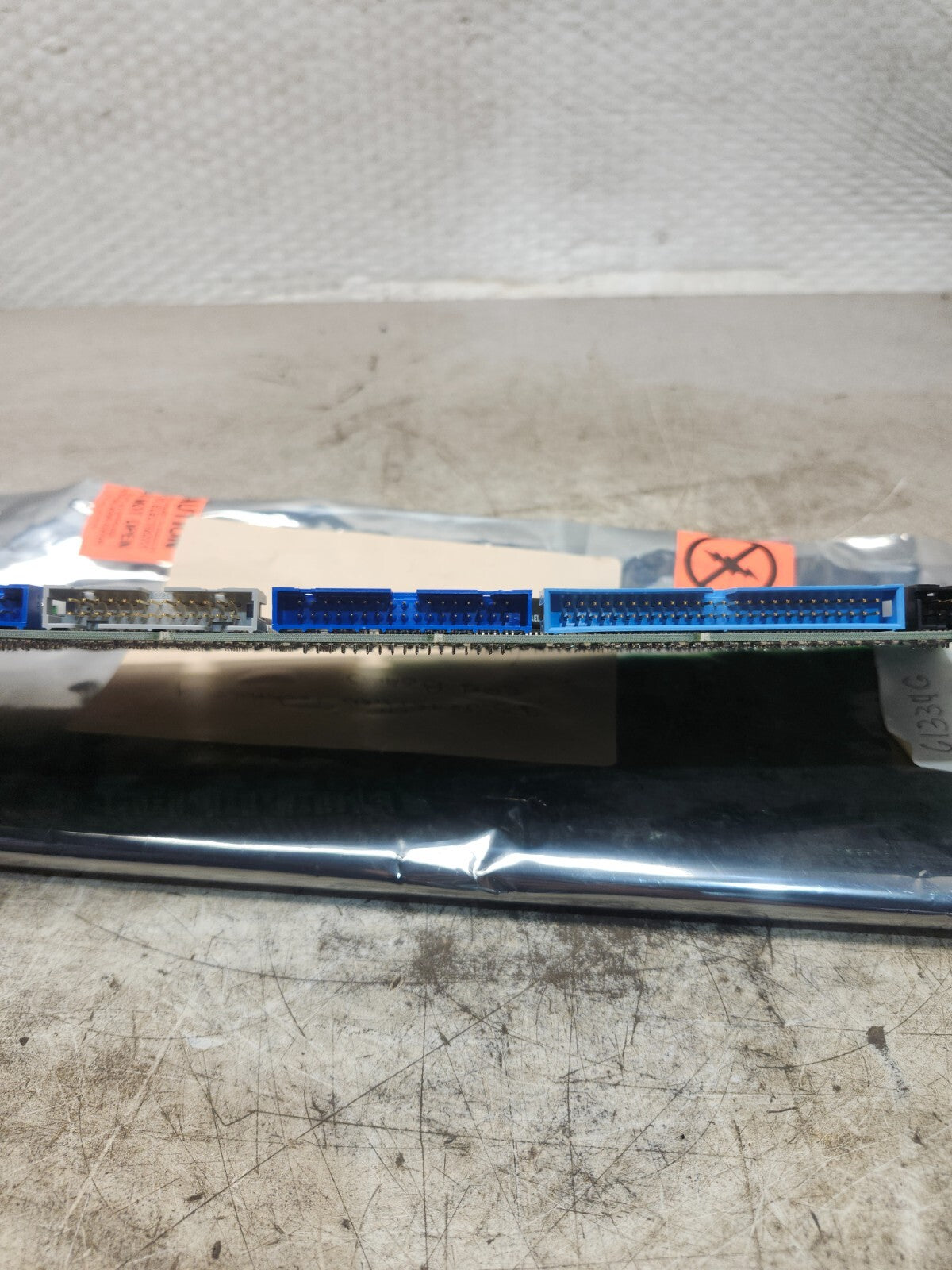 45000537