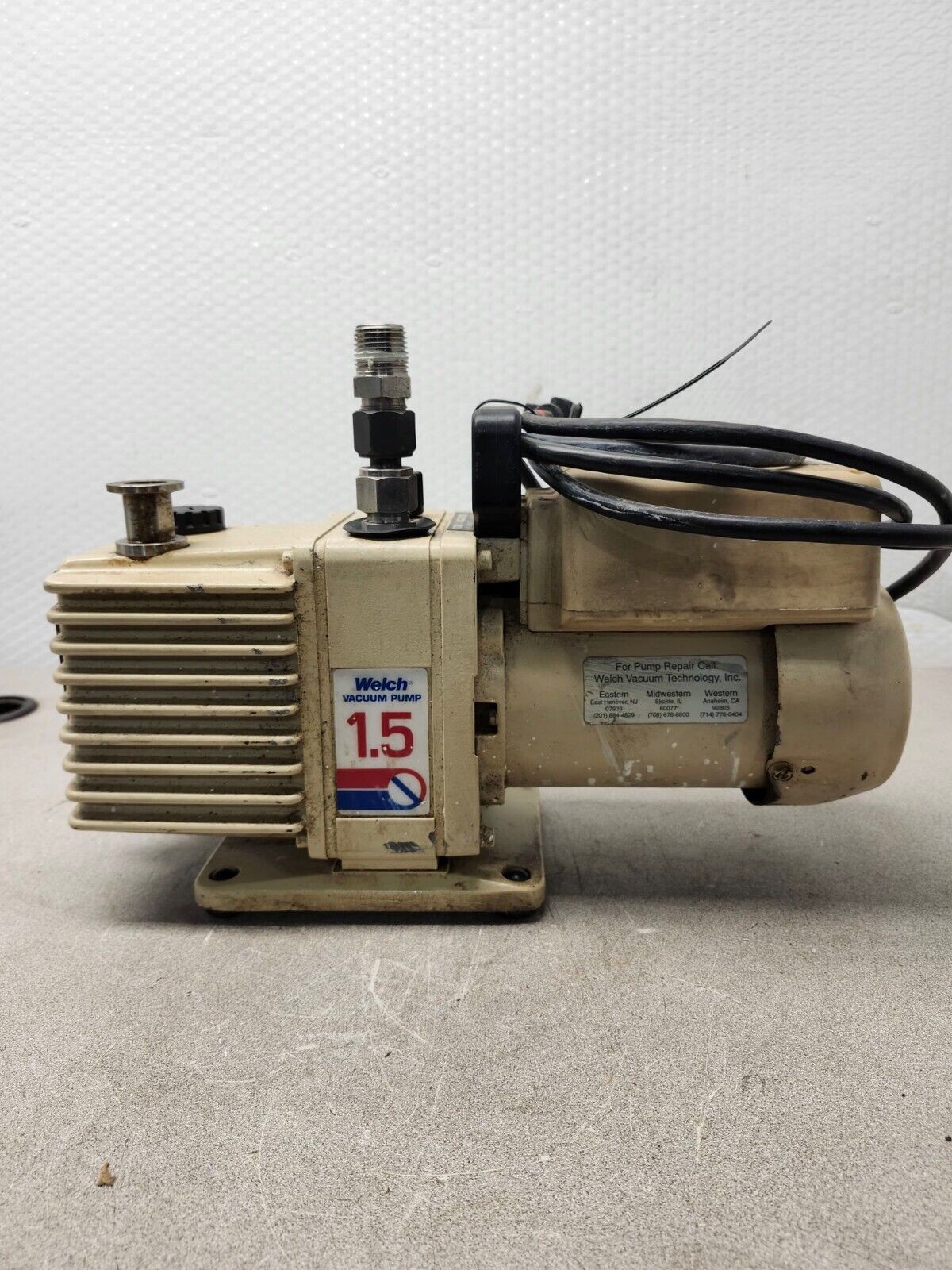 USED NO BOX Welch DirecTorr Vacuum Pump 1.5 MODEL 8905