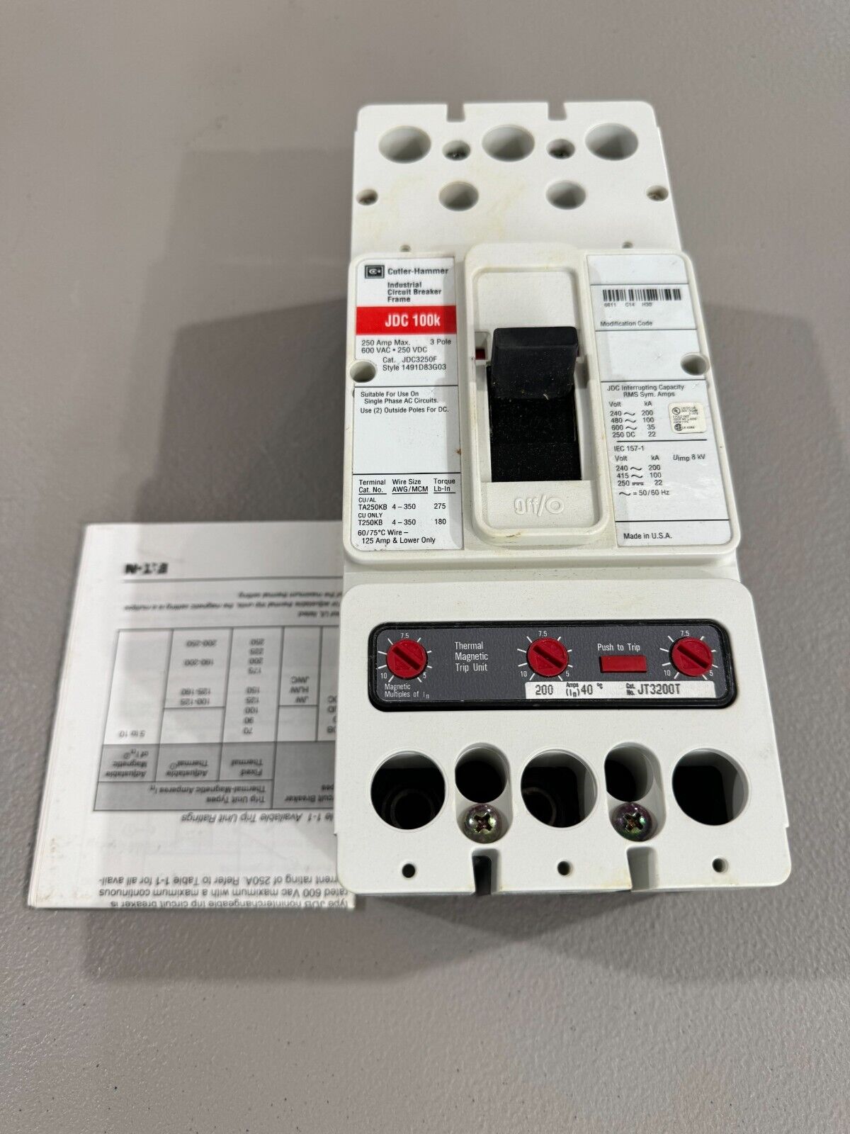 NEW NO BOX CUTLER-HAMMER 3 POLE 250AMP CIRCUIT BREAKER JDC3250F