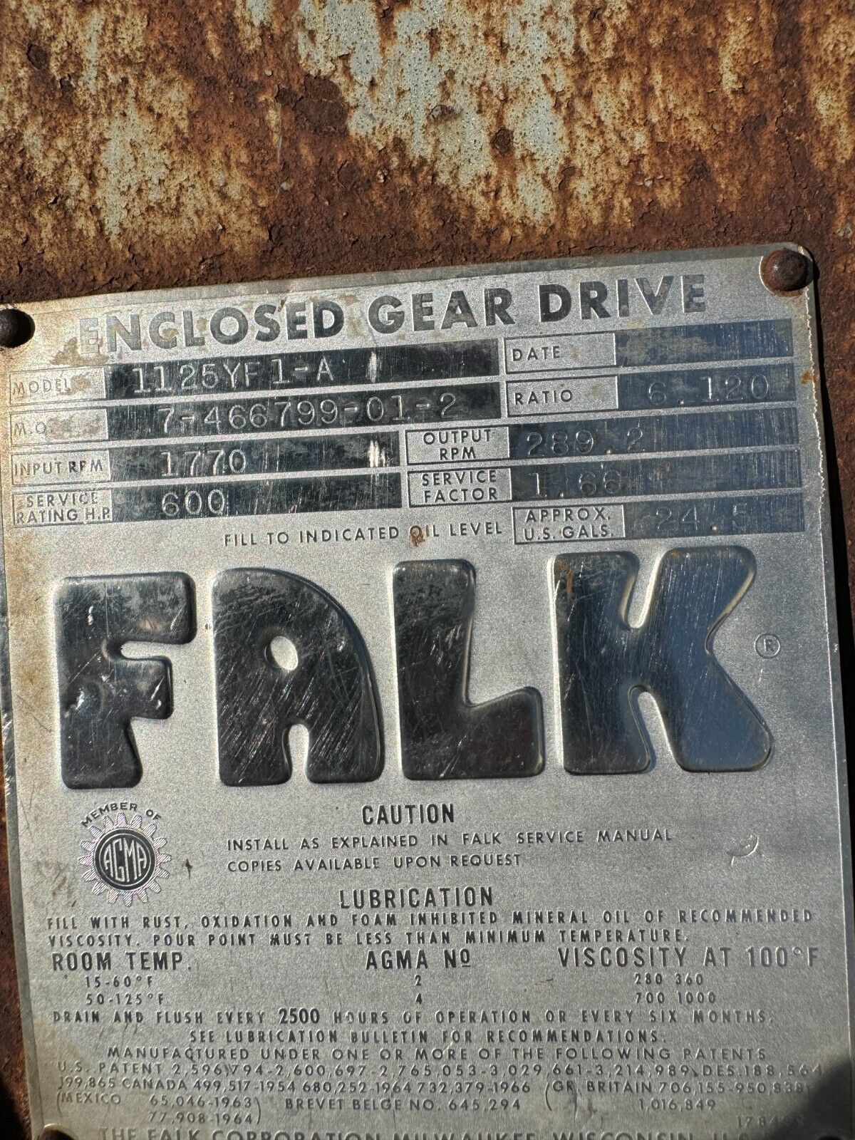 USED FALK ENCLOSED GEAR DRIVE SPEED REDUCER 6.120 RATIO 1125YF1-A