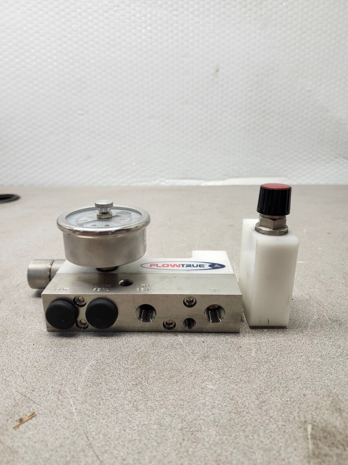 NEW NO BOX True Flow Meter 0-145psi Aesseal FTPB-40-145-SC
