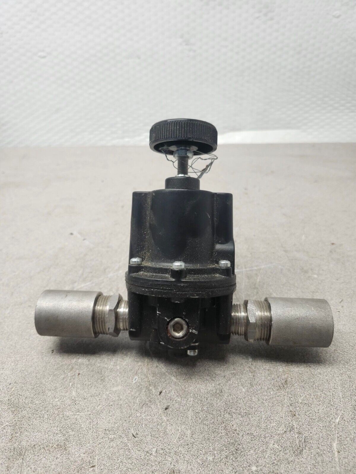 USED FAIRCHILD PNEUMATIC REGULATOR 10244C