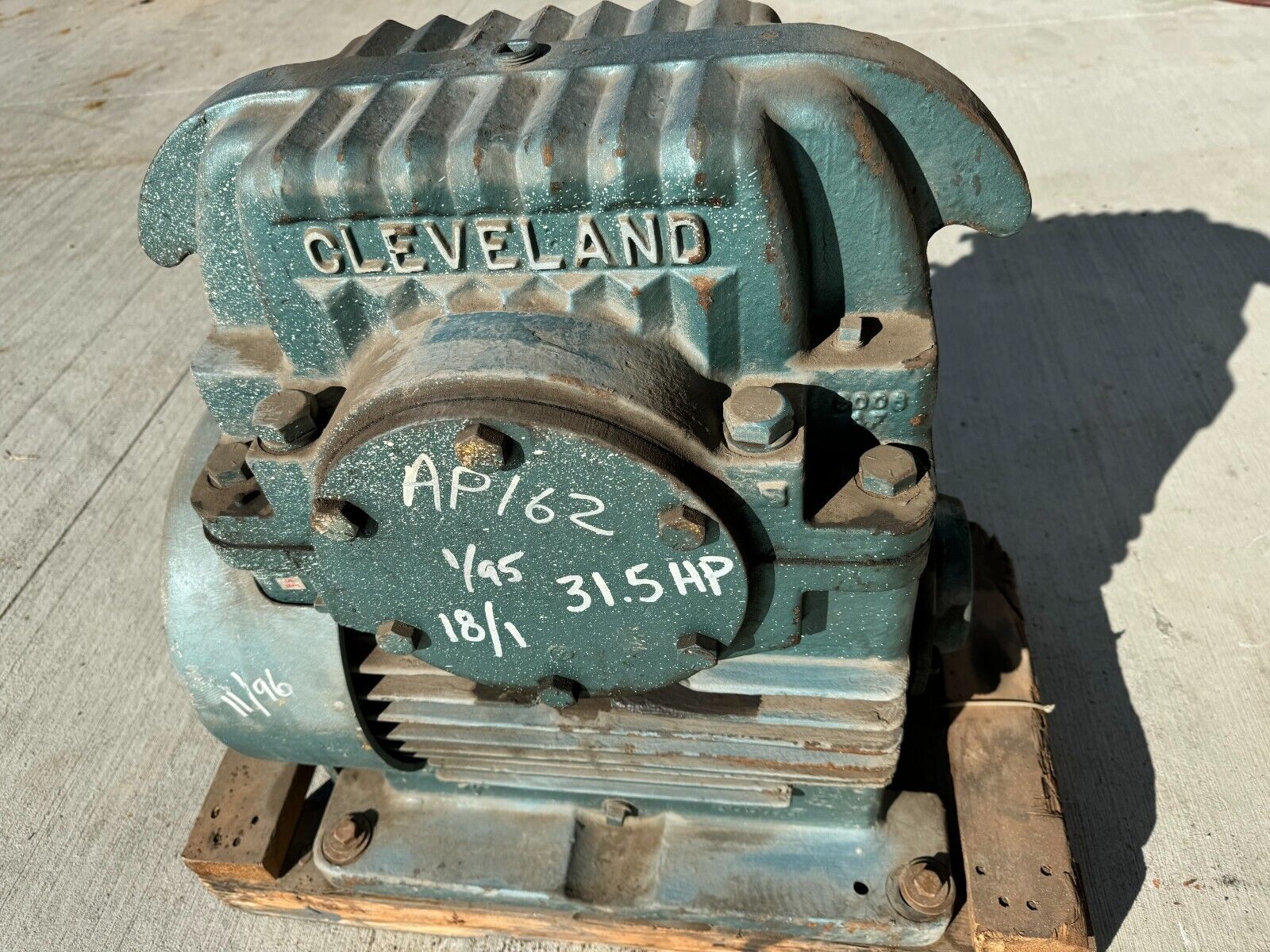 USED CLEVELAND GEAR REDUCER 18:1 RATIO 80AF