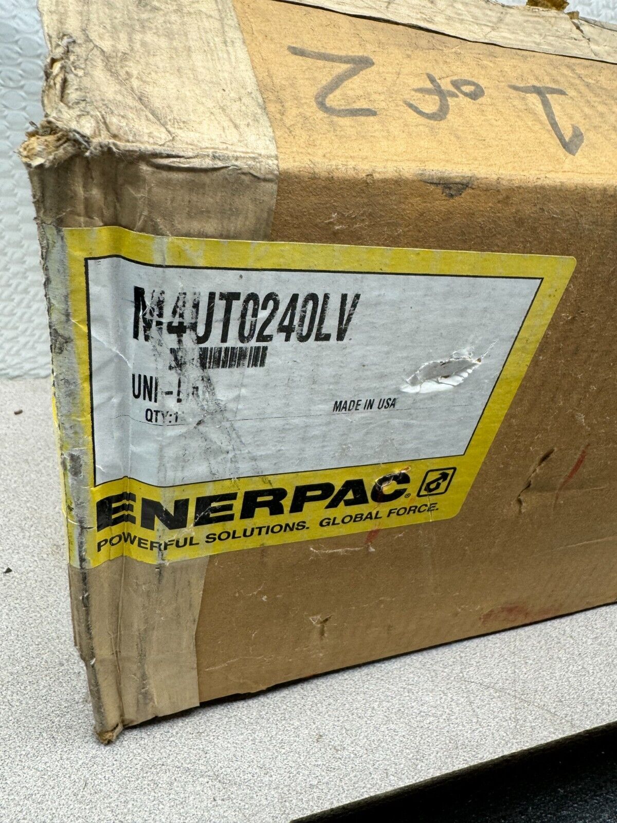 NEW IN BOX ENERPAC UNI-LIFT MECHANICAL ACTUATOR 5.33 RATIO M4UT0240LV