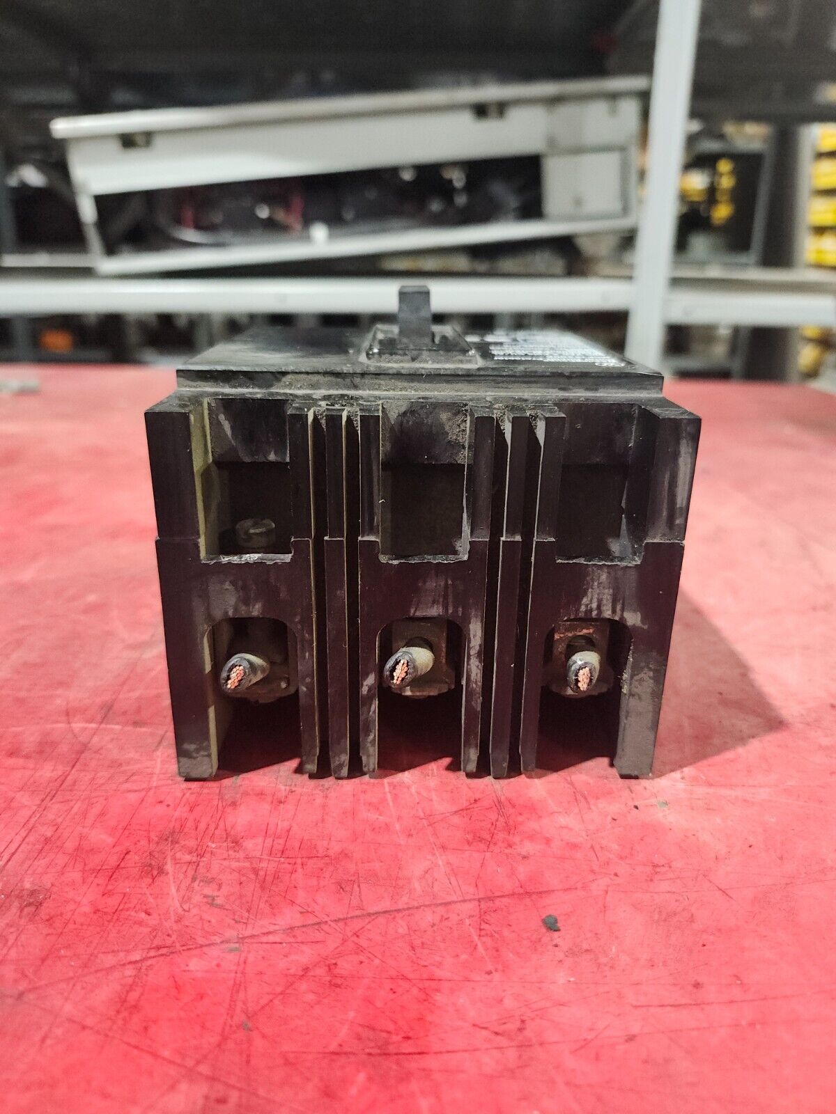 USED WESTINGHOUSE CIRCUIT BREAKER 600 VAC 3 POLES 30AMPS MCP13300R