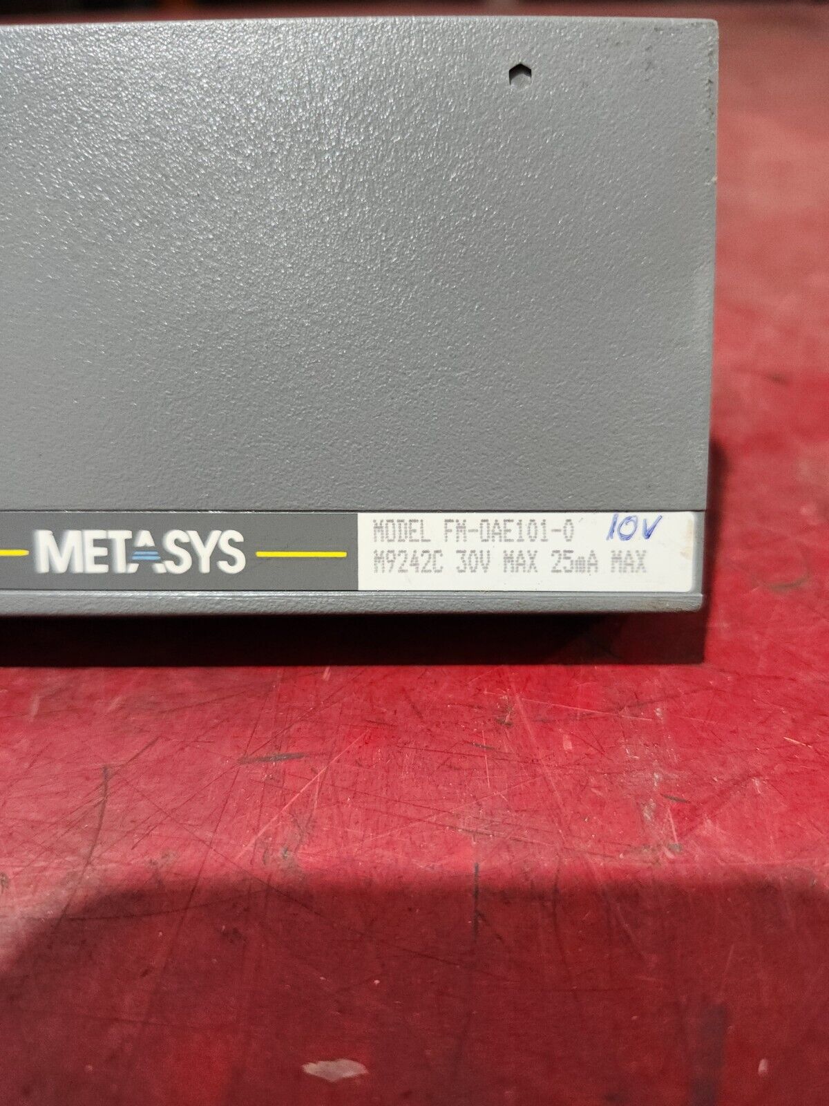 USED JOHNSON CONTROLS OUTPUT MODULE FM-OAE101-0