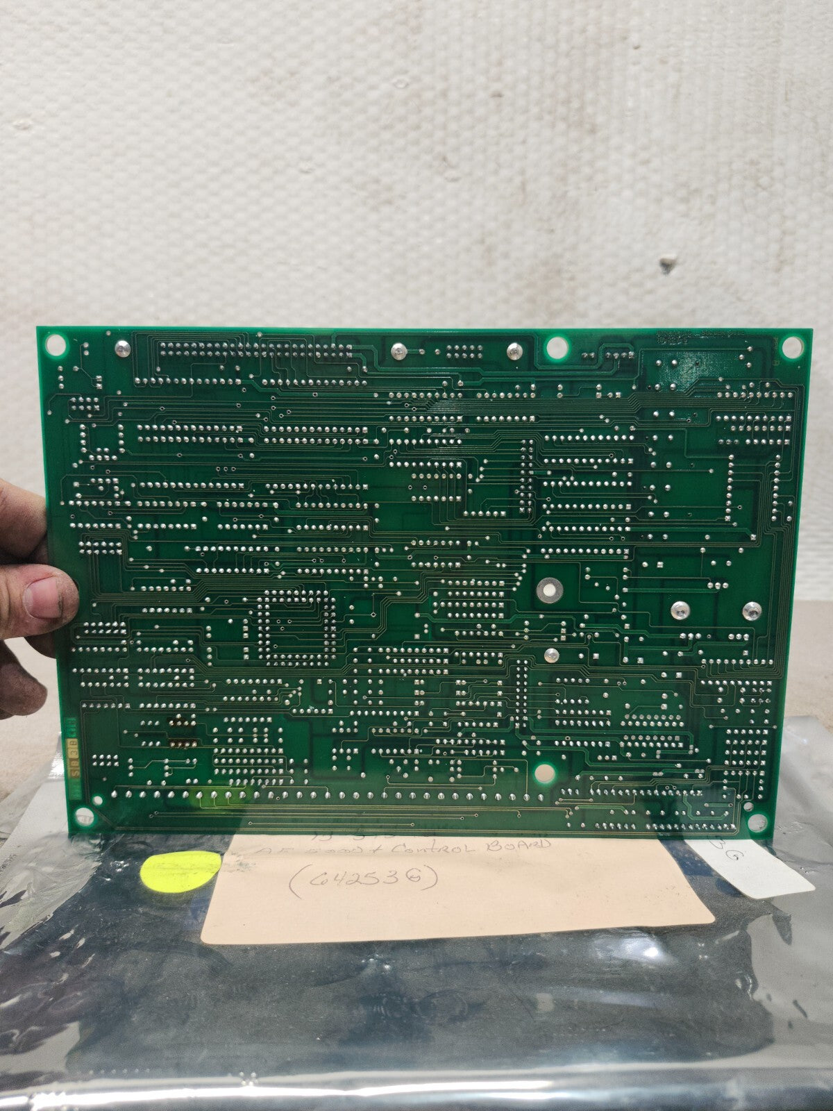 45000569
