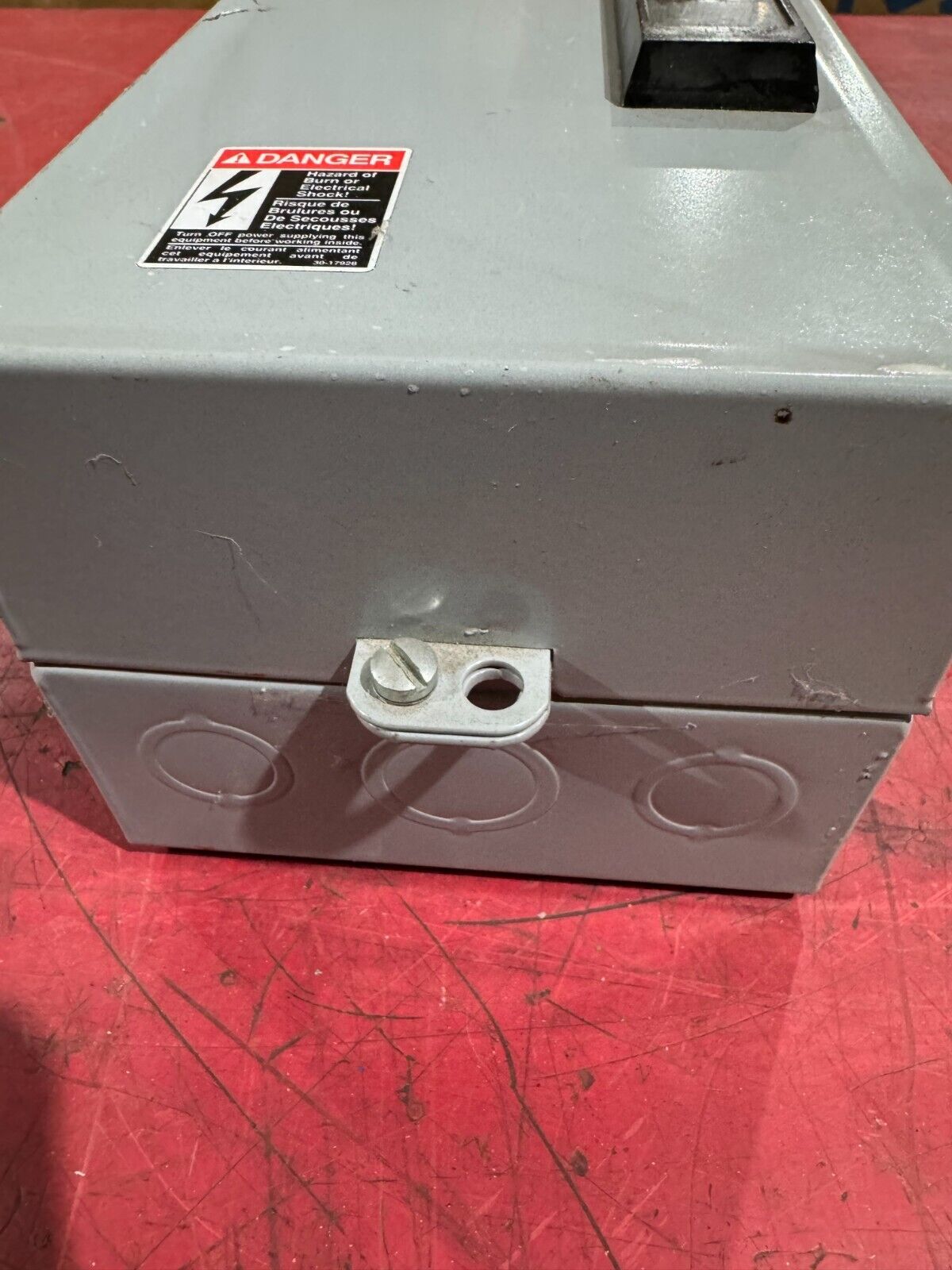 NEW CUTLER-HAMMER CN15DN2 SIZE 1 STARTER IN ENCLOSURE 220/240V. COIL ECN0111B2A