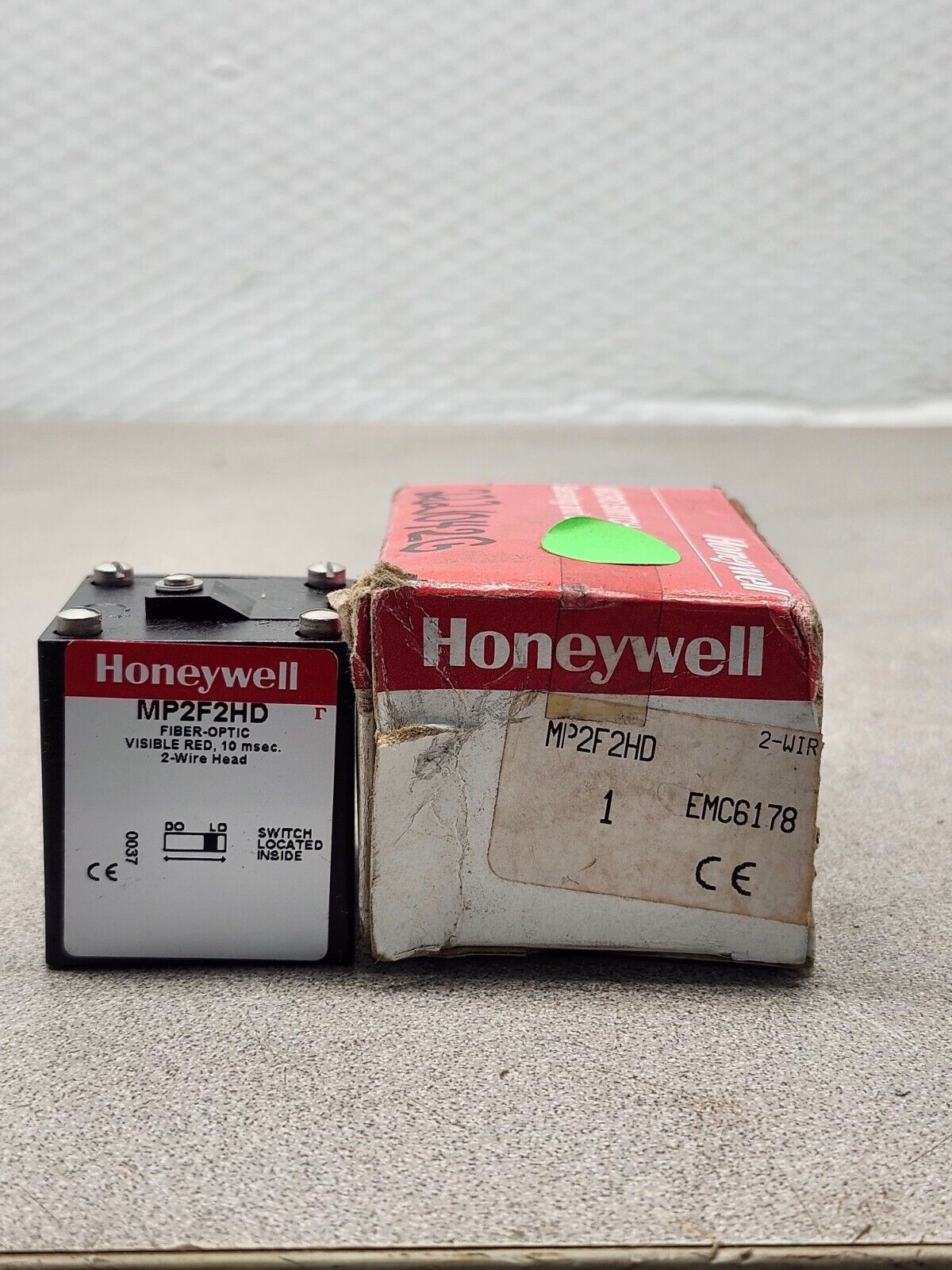 NEW IN BOX HONEYWELL FIBER OPTIC 2-WIRE HEAD MP2F2HD