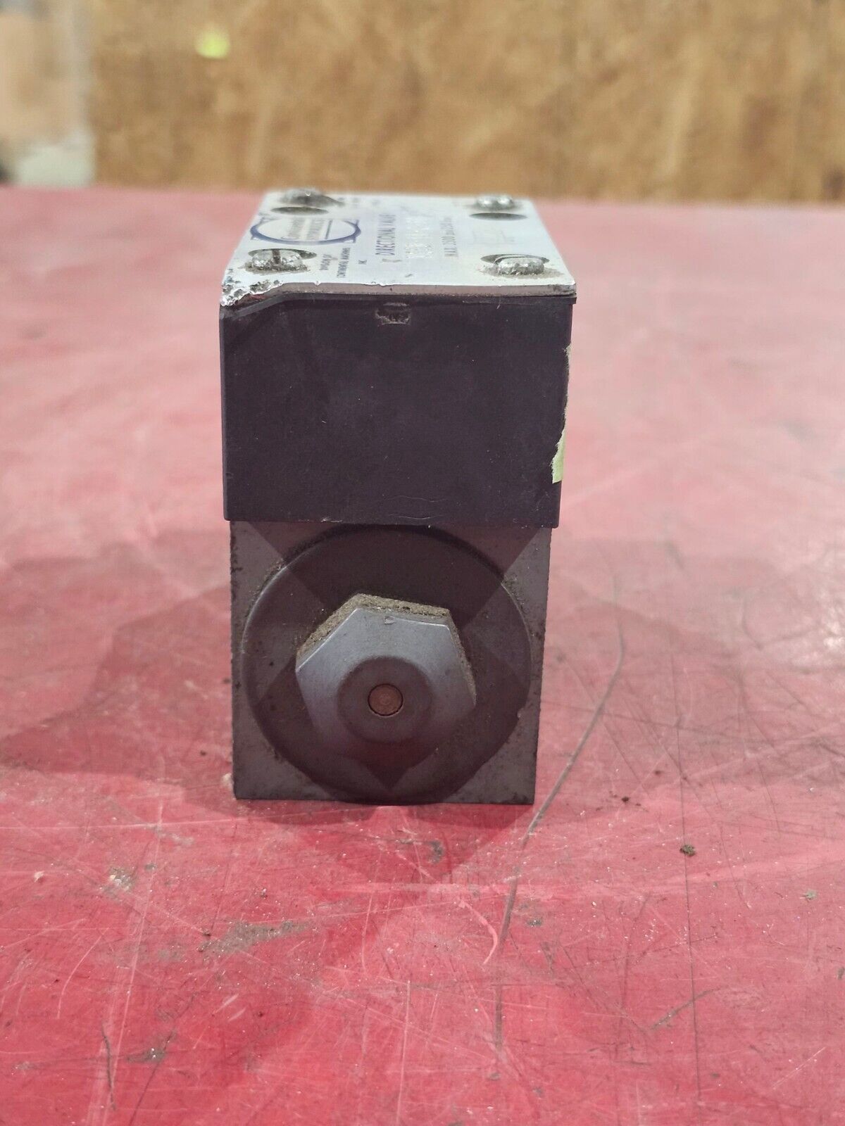 USED CONTINENTAL HYDRAULIC DIRECTIONAL VALVE VS5M-1A-G-60-D