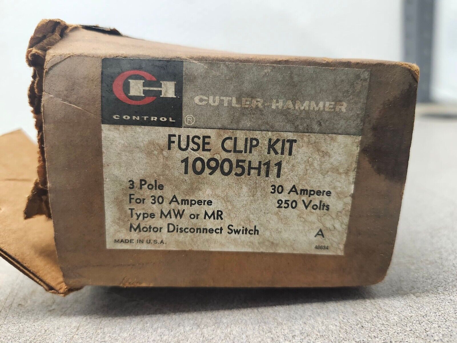 NEW IN BOX CUTLER HAMMER FUSE CLIP KIT 10905H11