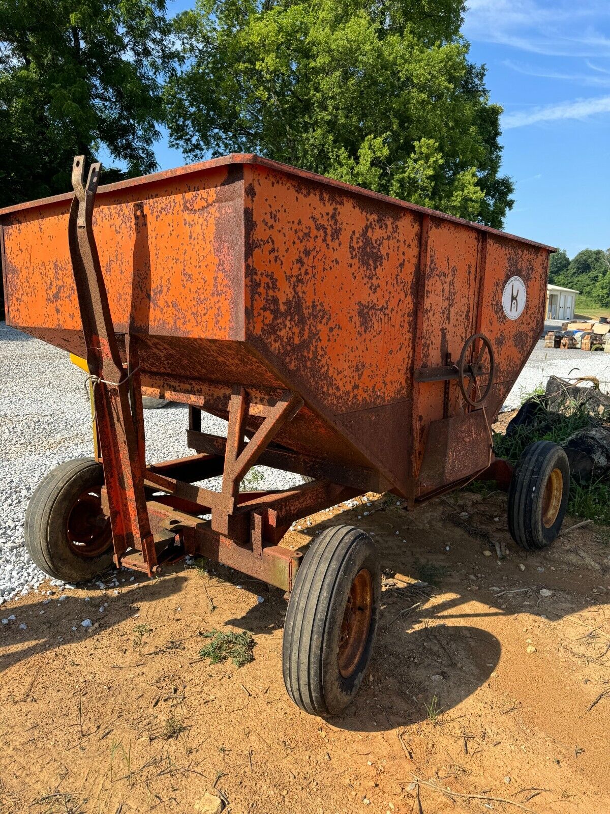 KORY FARM EQUIPMENT 6-TON GEAR GRAVITY WAGON SOLID 6-LUG GRAIN WAGON 150 BUSHEL