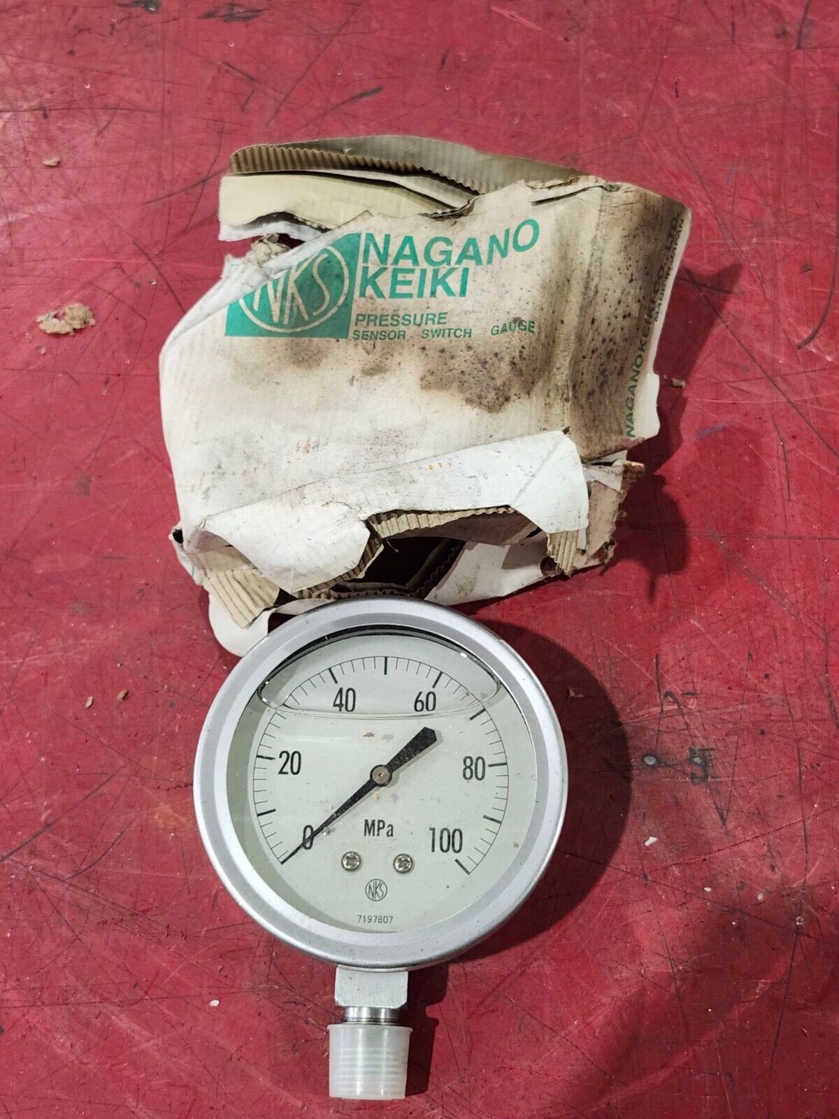 NEW NAGANO KEIKI 0-100MPA PRESSURE GAUGE GV42-143 AT1/2 100X100MPA