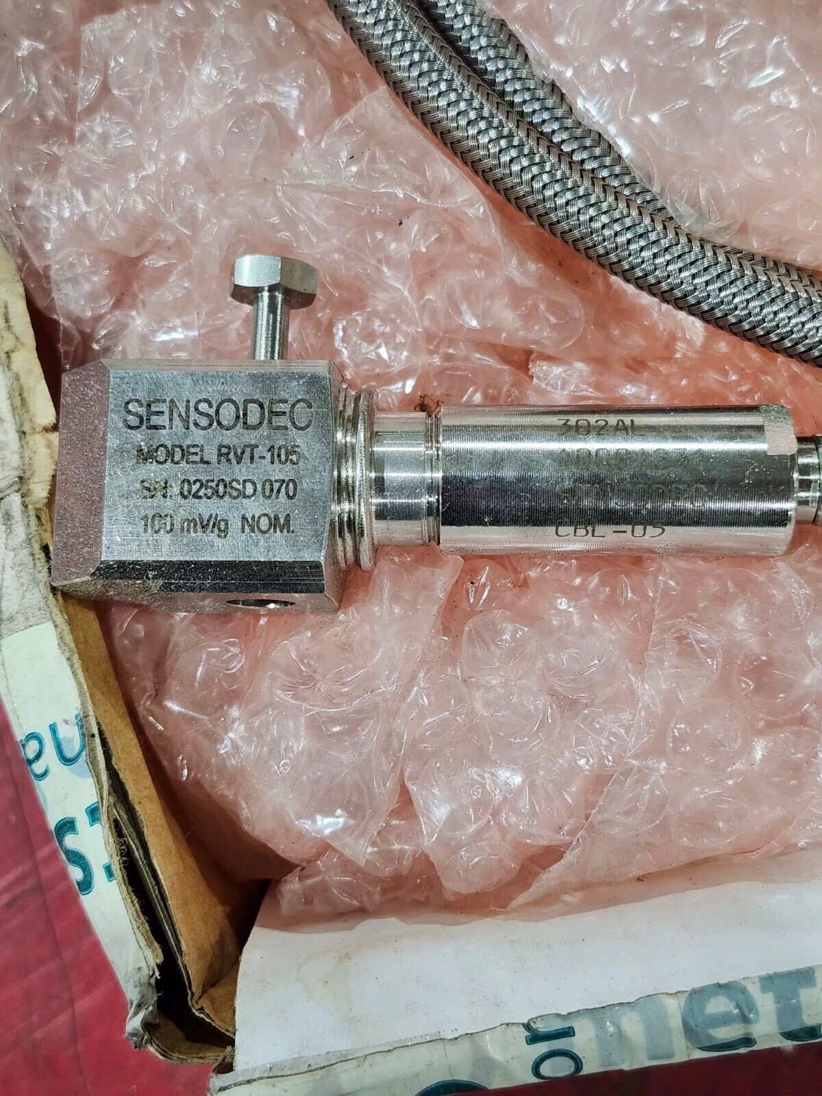 NEW SURPLUS SENSODEC SENSOR RVT-105 WITH CABLE CBL-05