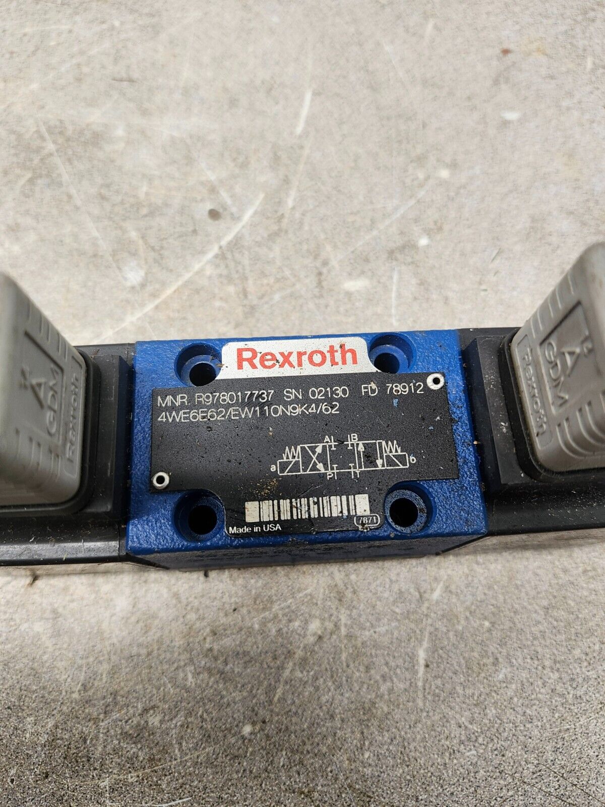 NEW NO BOX REXROTH VALVE 120V,60HZ,4WE6E62/EW11ON9K4/62