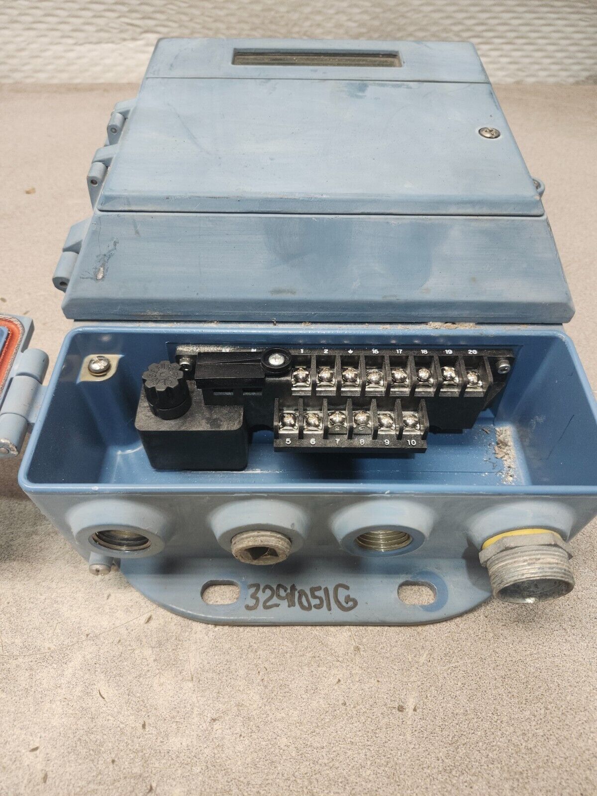 USED ROUSEMOUNT MAGNETIC FLOW TRANSMITTER 8712DR12N5