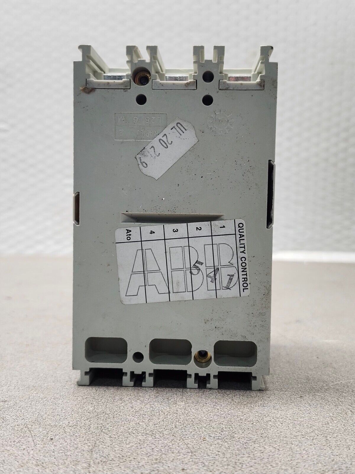 NEW IN BOX ABB CIRCUIT BREAKER T1N020TL