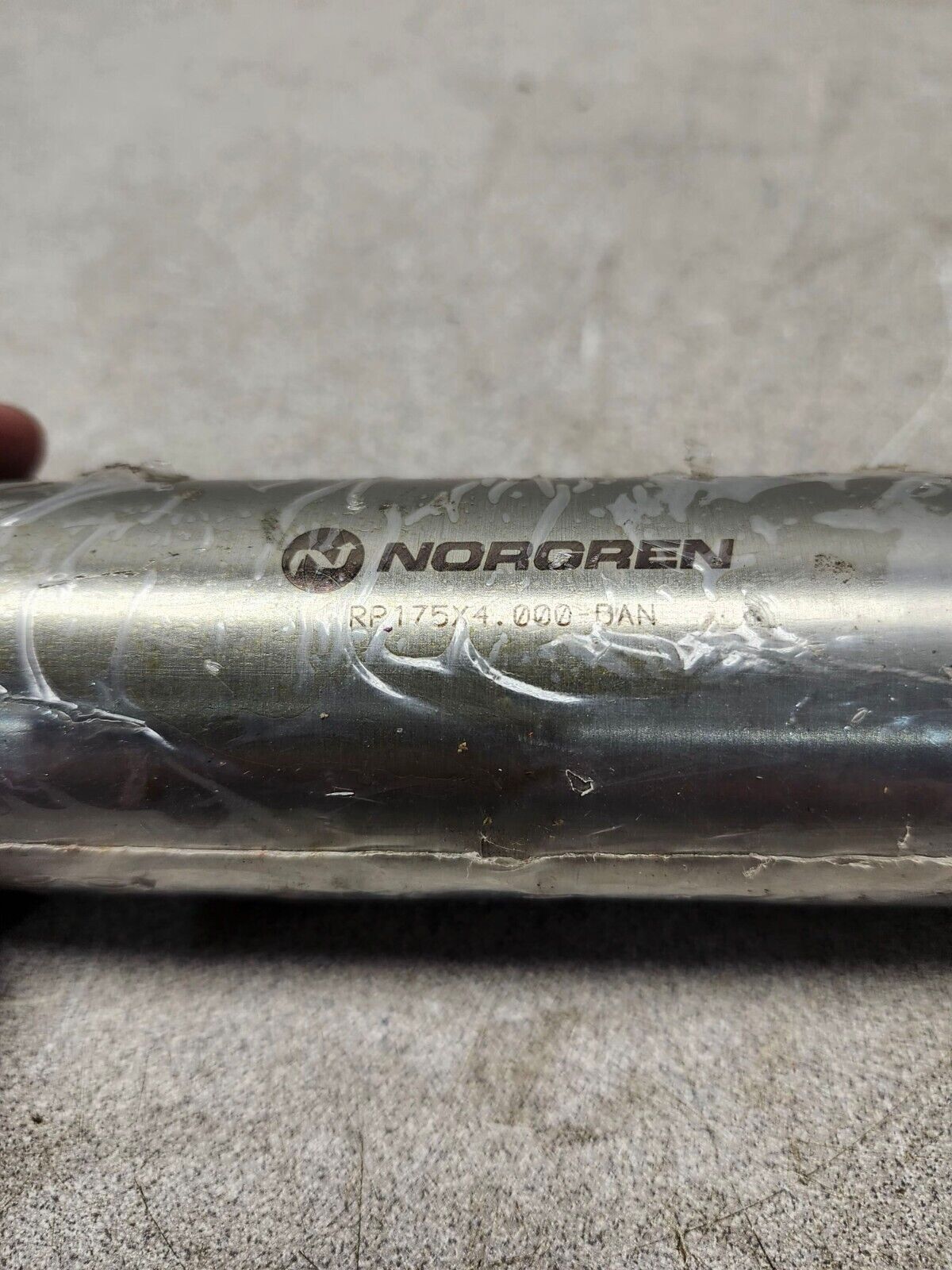 NEW NO BOX NORGREN AIR CYLINDER RP175X4000-DAN