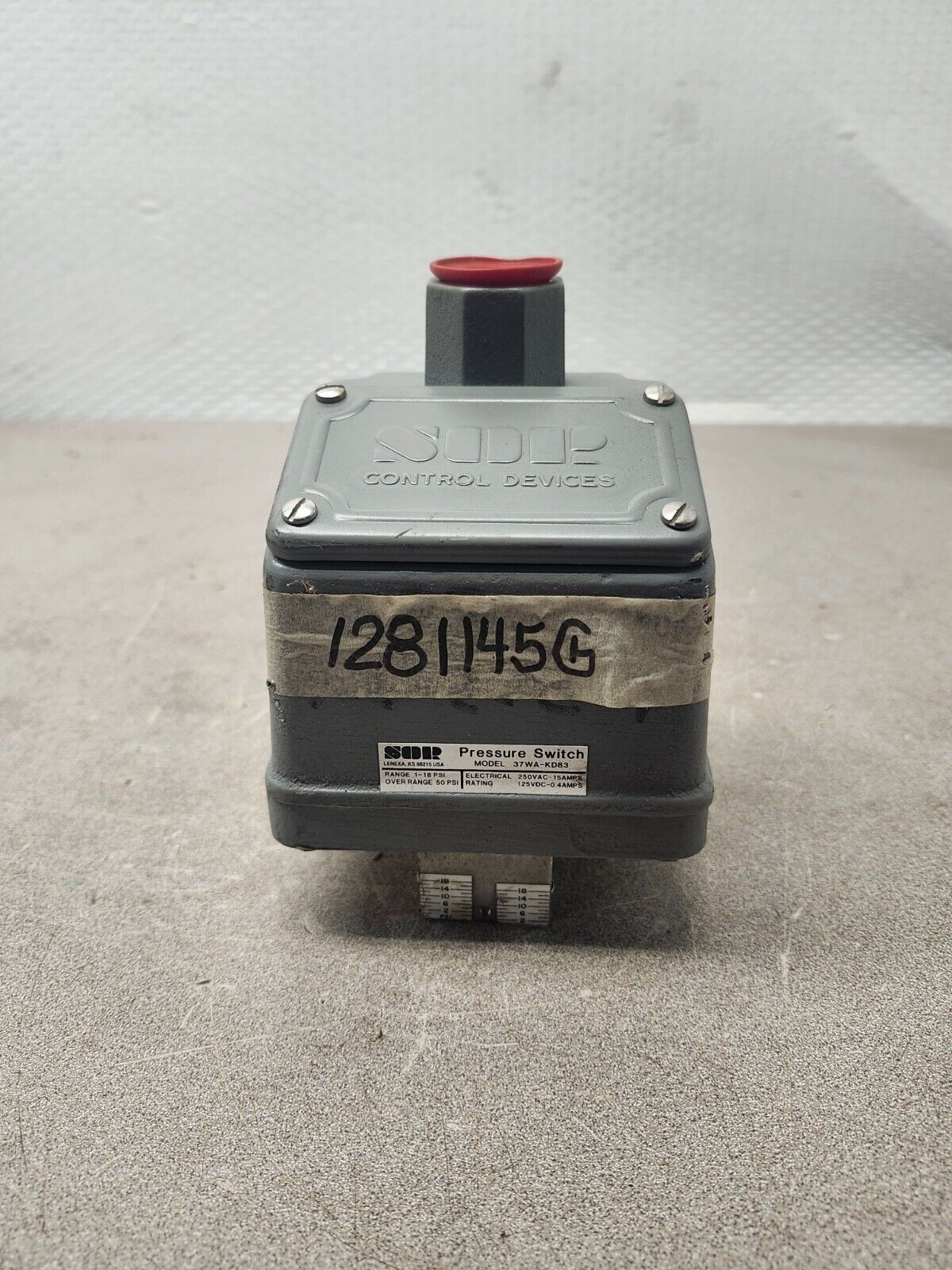 NEW NO BOX SOR PRESSURE SWITCH 1-18PSI, 250VAC-15AMPS  37WA-KD83