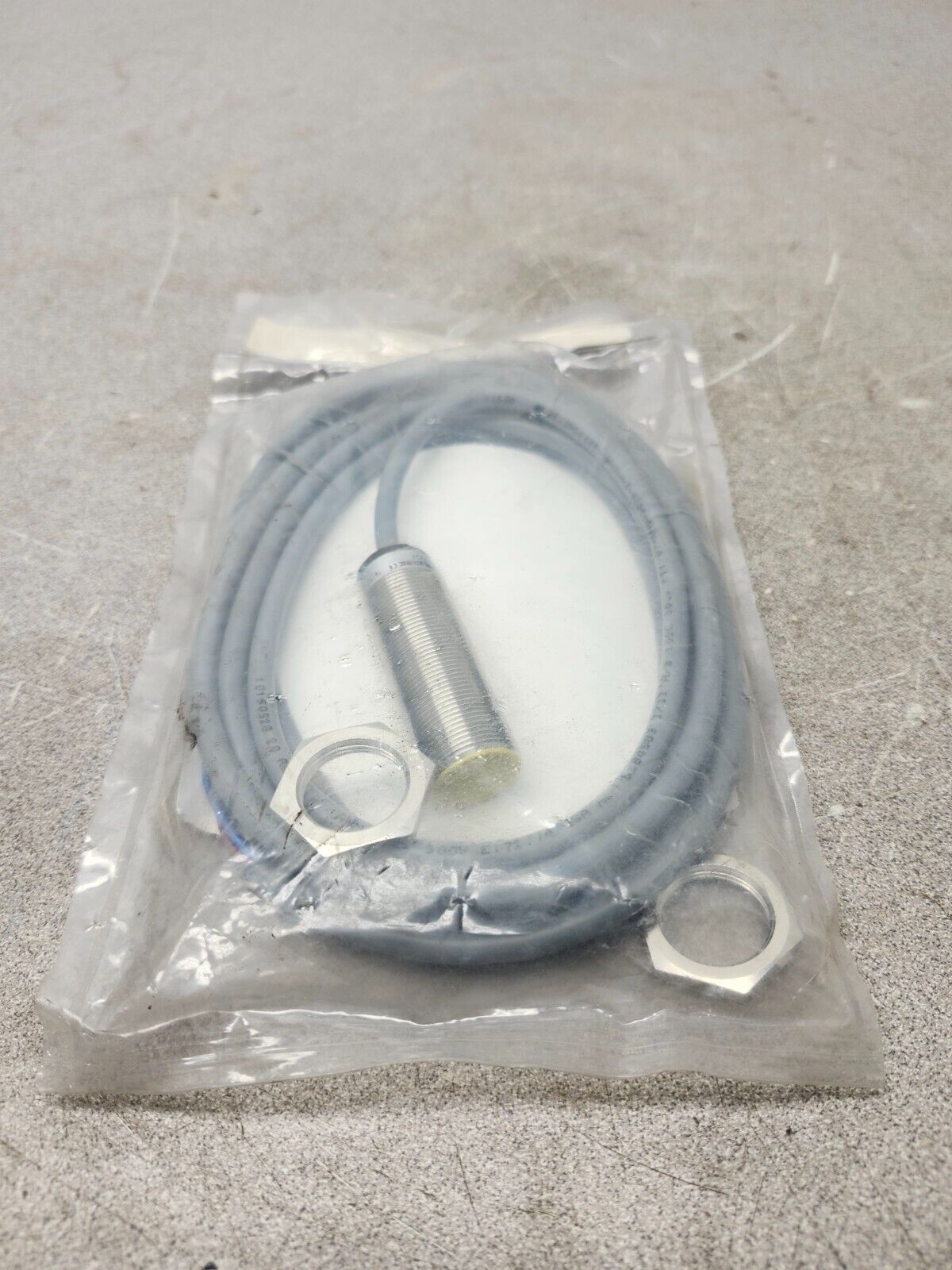 NEW IN BAG TRUCK SENSOR BI 8-M18-AP6X