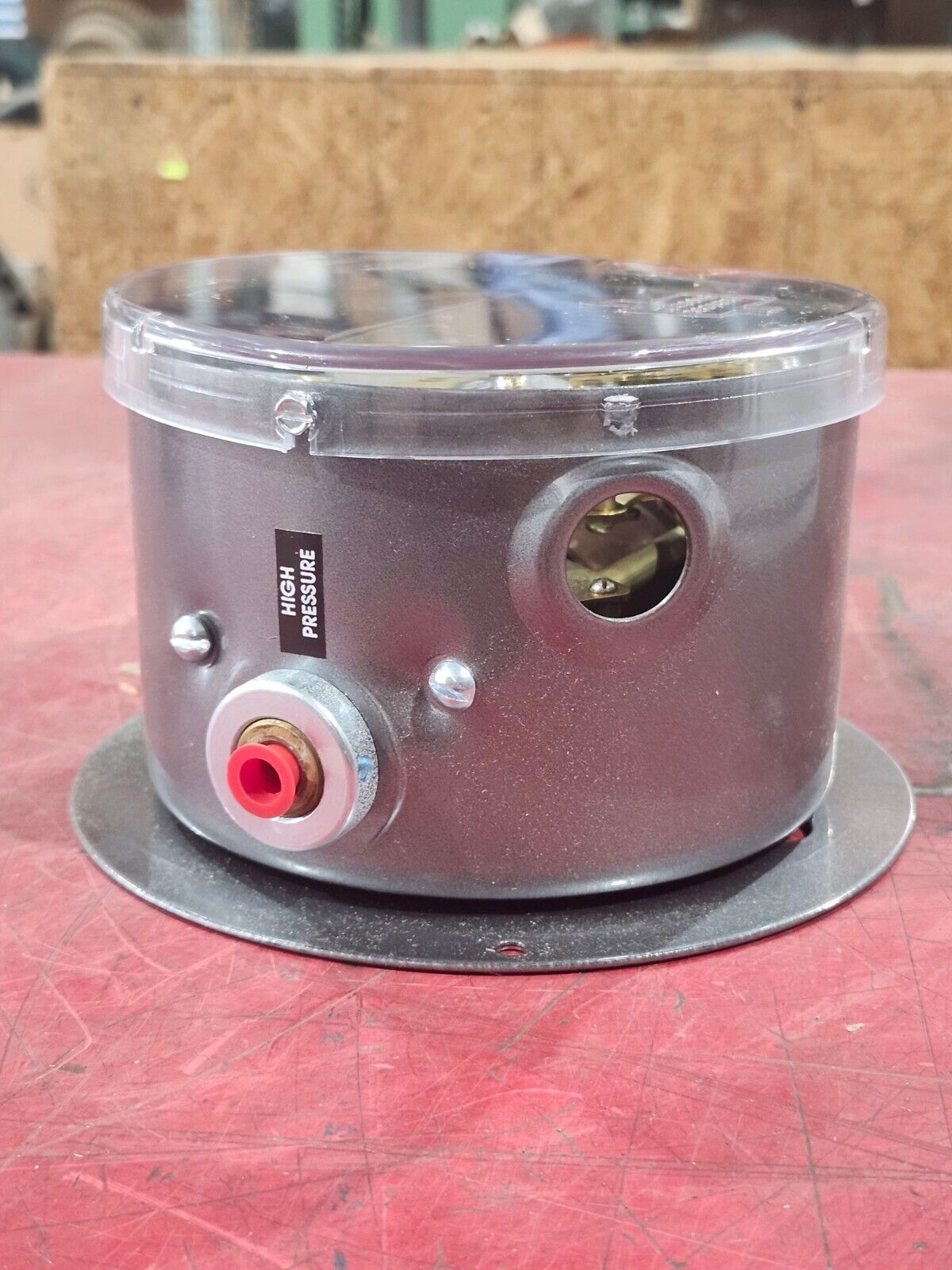 NEW IN BOX MERCOID PRESSURE SWITCH DPA-7033-153-61
