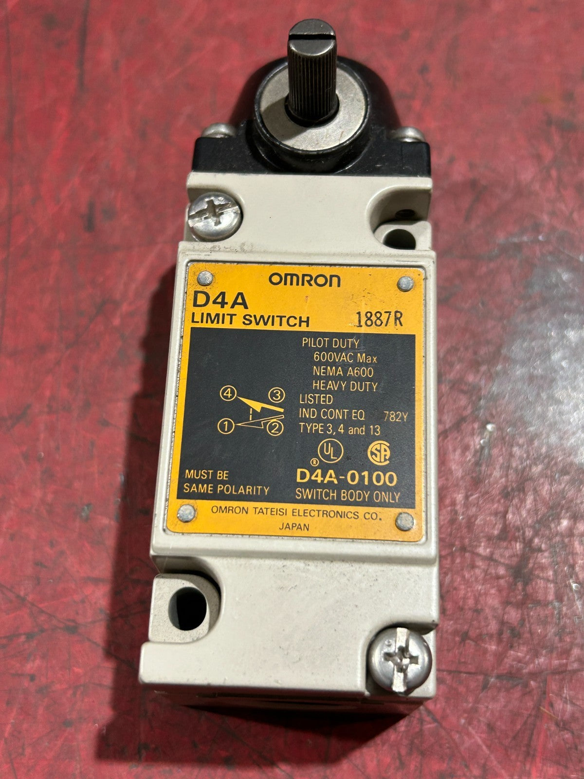 47710136