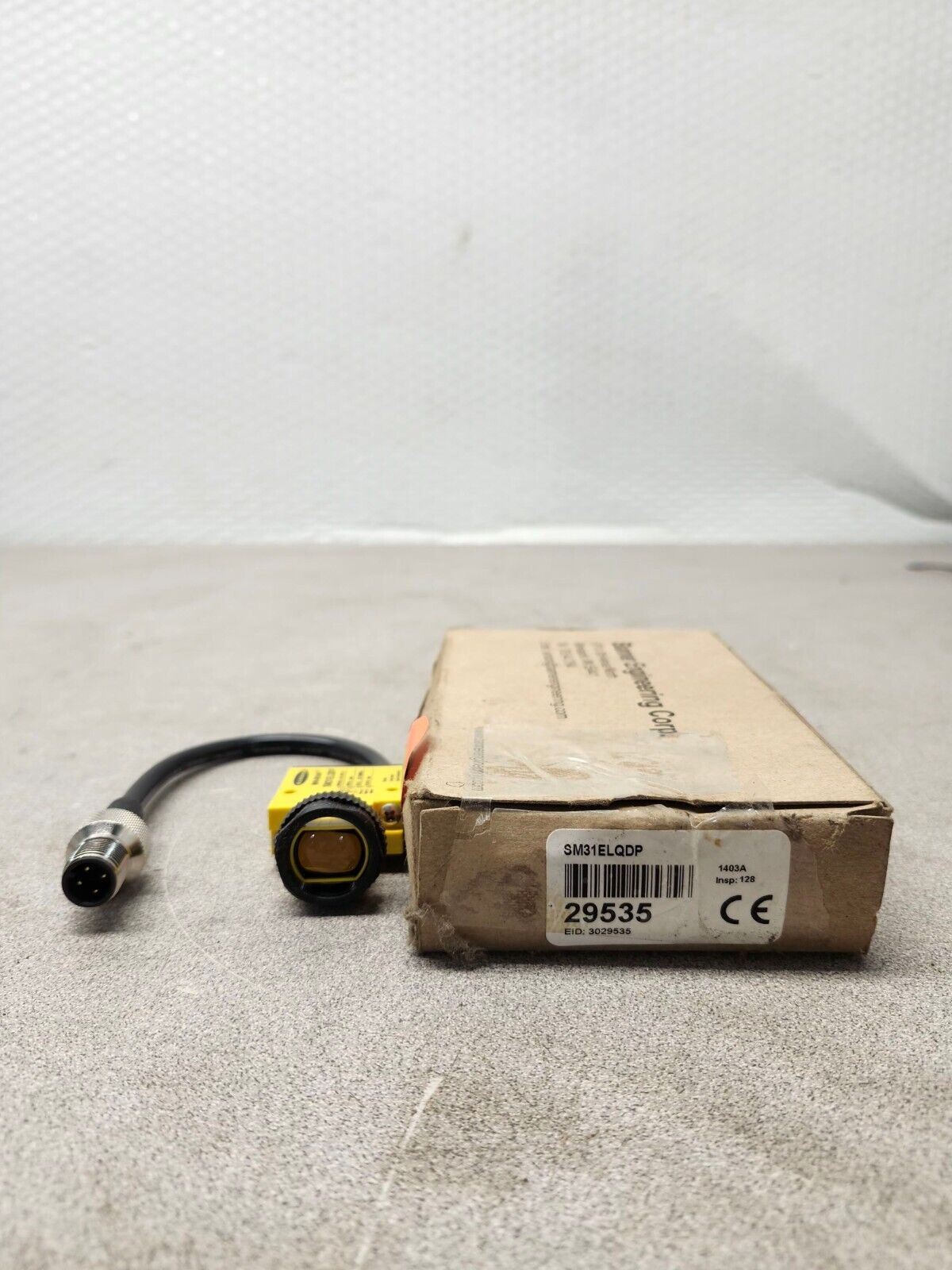 NEW IN BOX BANNER MINI BEAM SENSOR SM31ELQDP