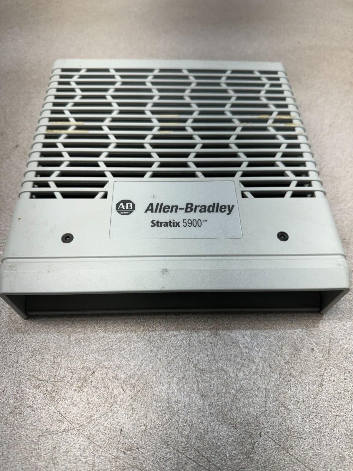 USED ALLEN-BRADLEY STRATIX 5900 SERVICES ROUTER 1783-SR