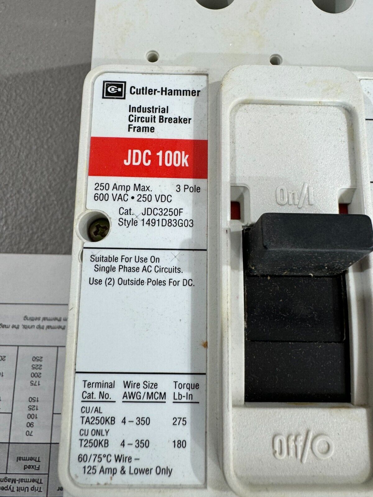 NEW NO BOX CUTLER-HAMMER 3 POLE 250AMP CIRCUIT BREAKER JDC3250F