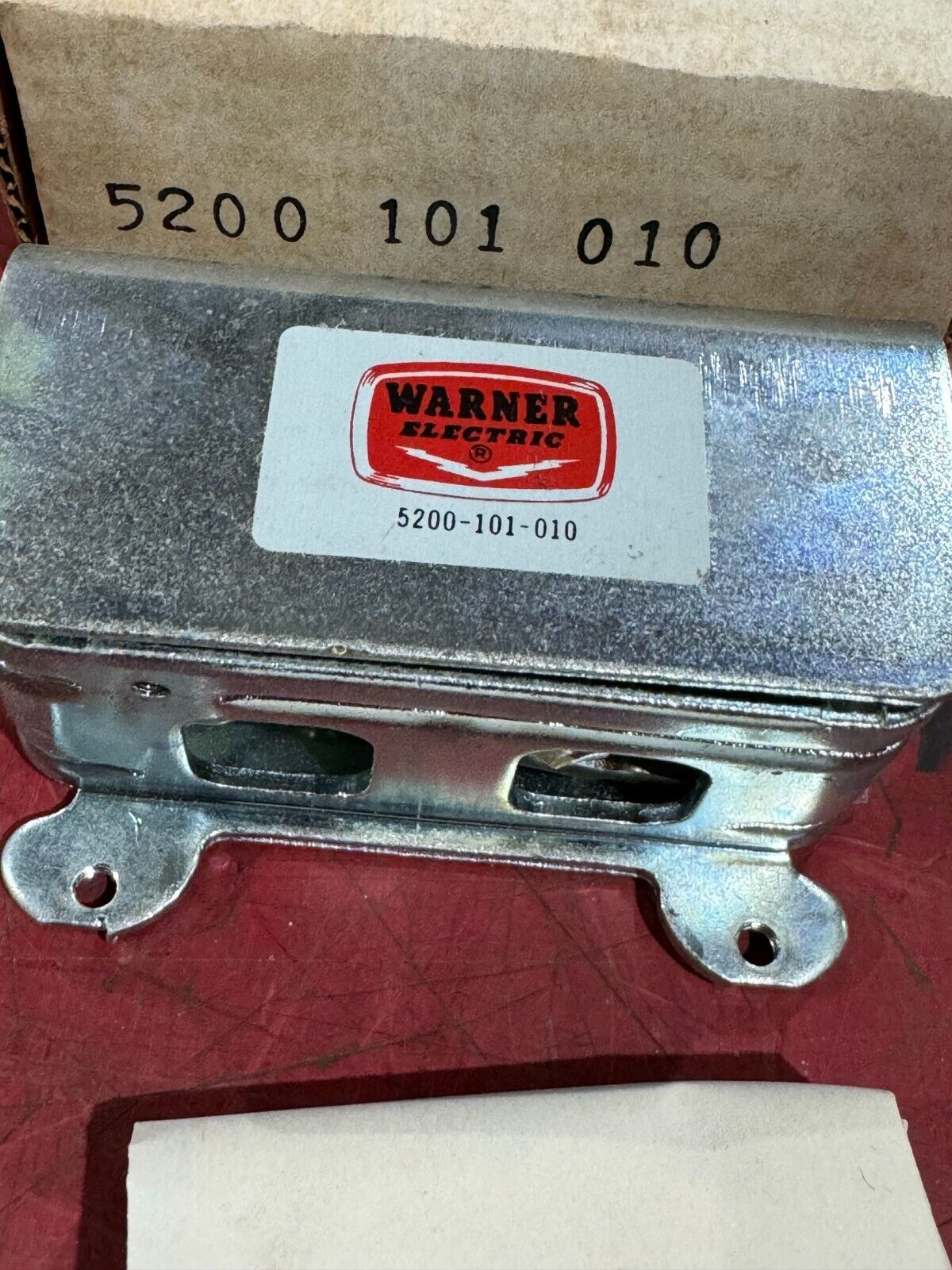 NEW IN BOX WARNER CONDUIT BOX 5200101010