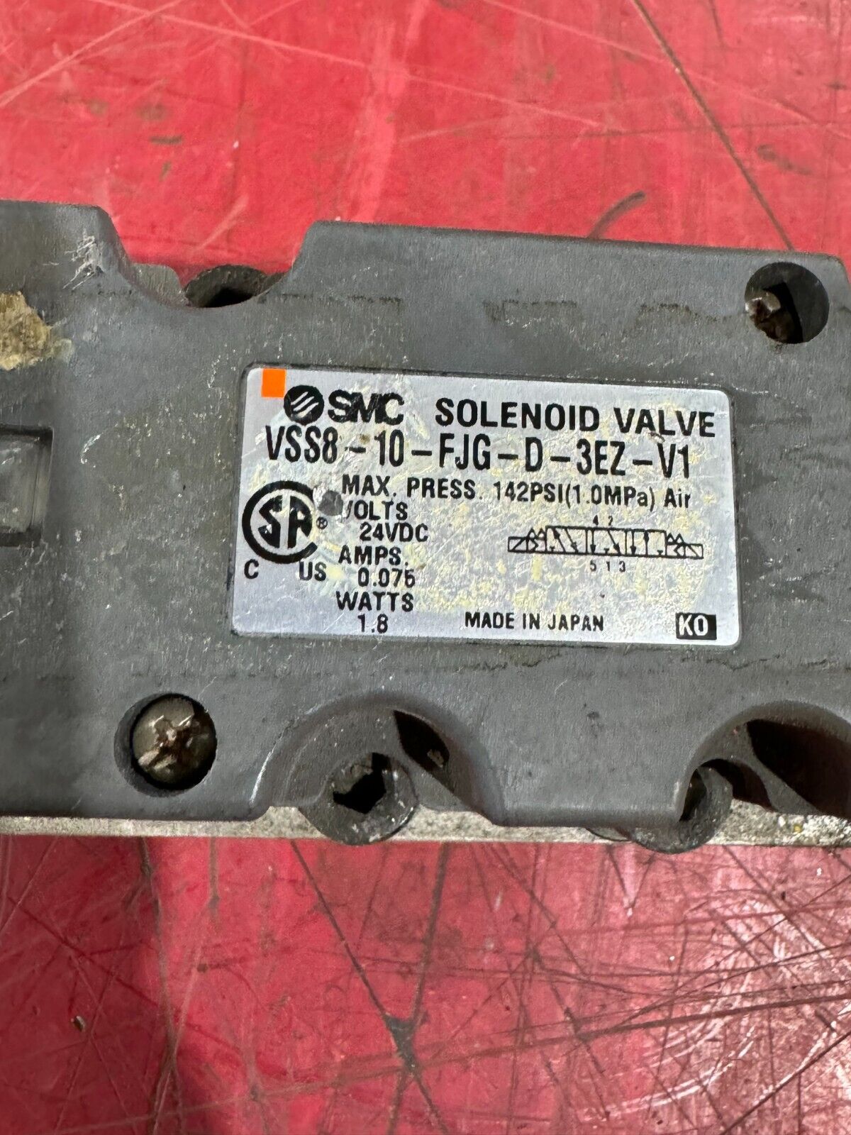 USED SMC SOLENOID VALVE VSS8-10-FJG-D-3EZ-V1