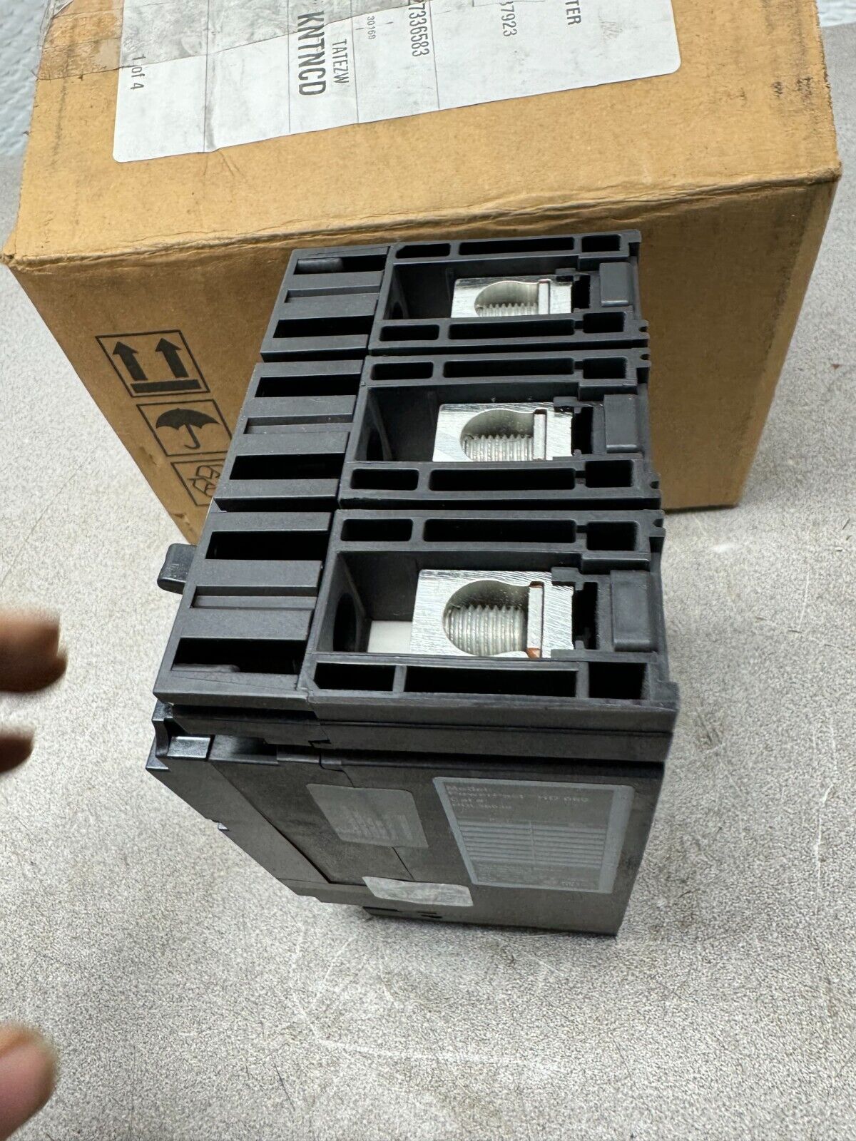 NEW IN BOX SQUARE D HD060 POWERPACT 3 POLE 30AMP CIRCUIT BREAKER HDL36030